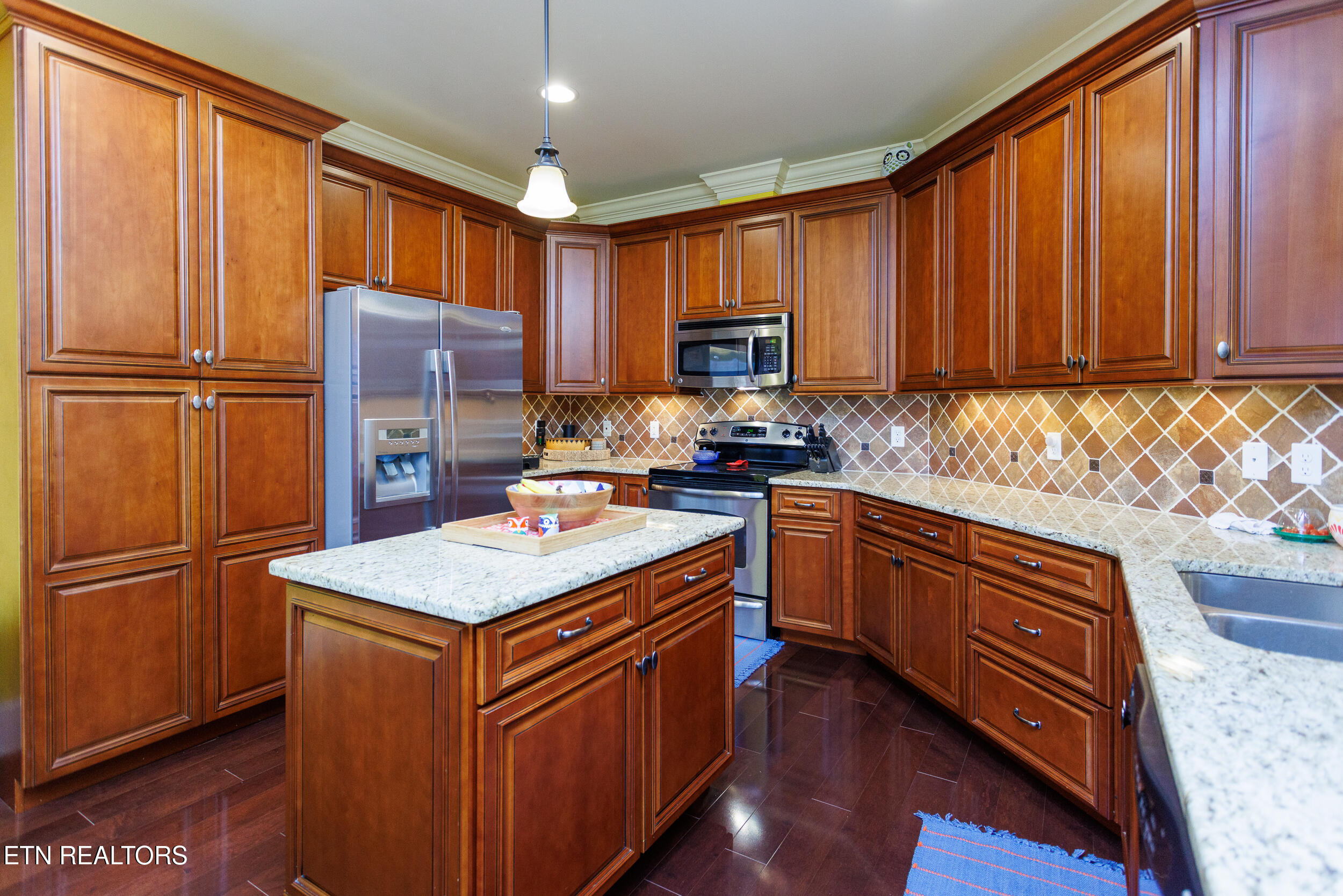 299 E Deer Creek Drive Crossville TN 38571