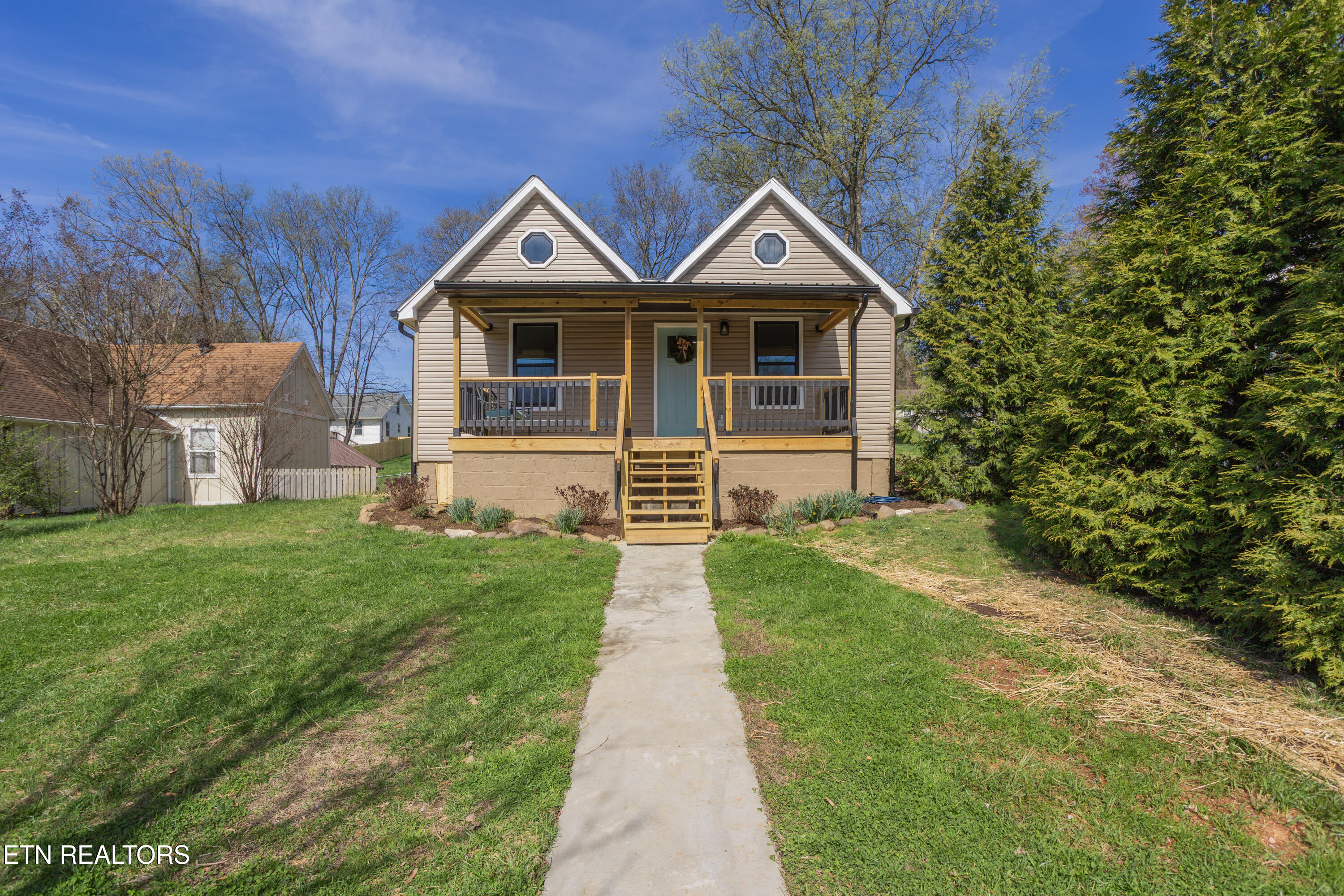 2317 E Glenwood Avenue Knoxville TN 37917