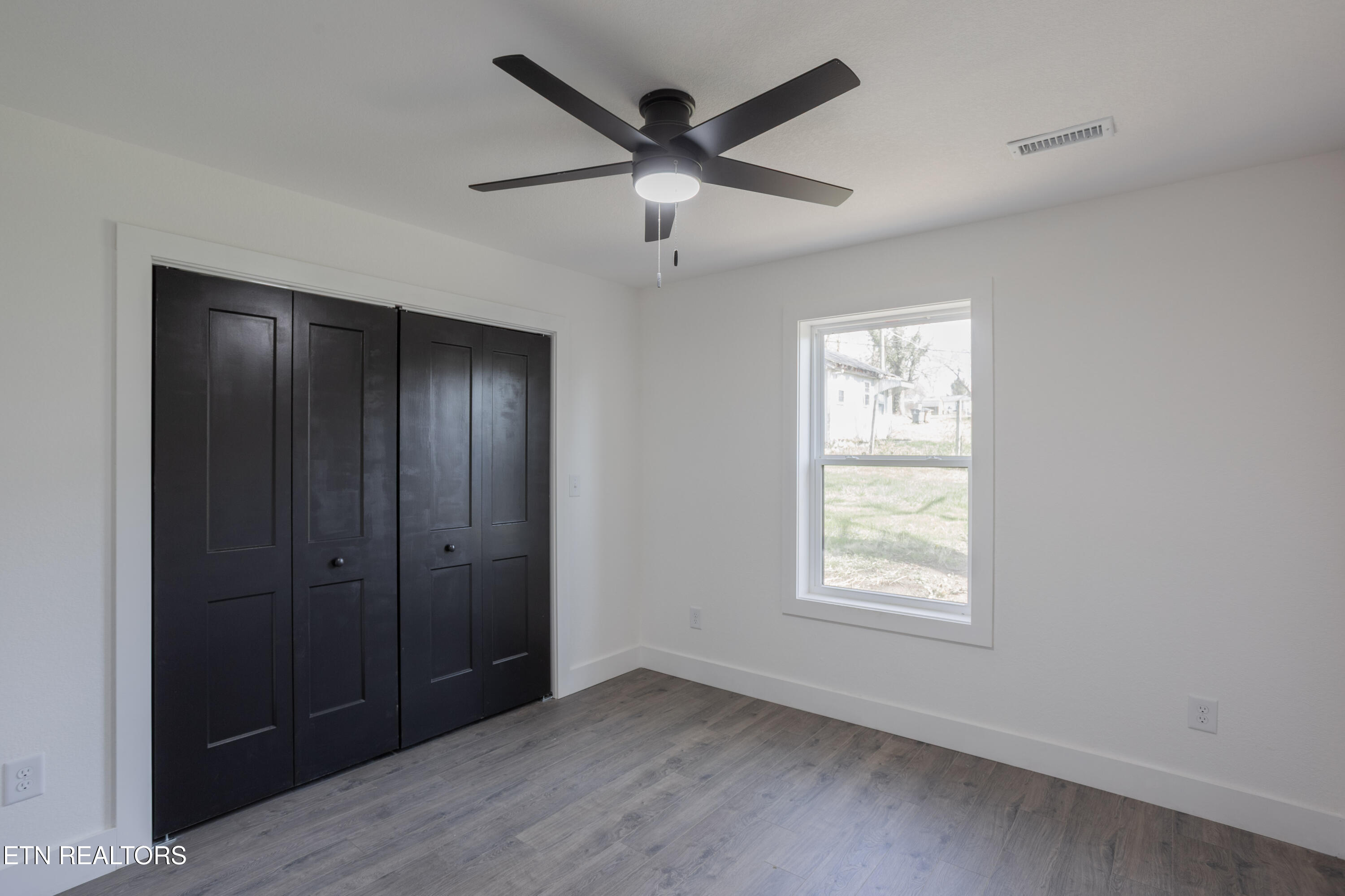 2317 E Glenwood Avenue Knoxville TN 37917
