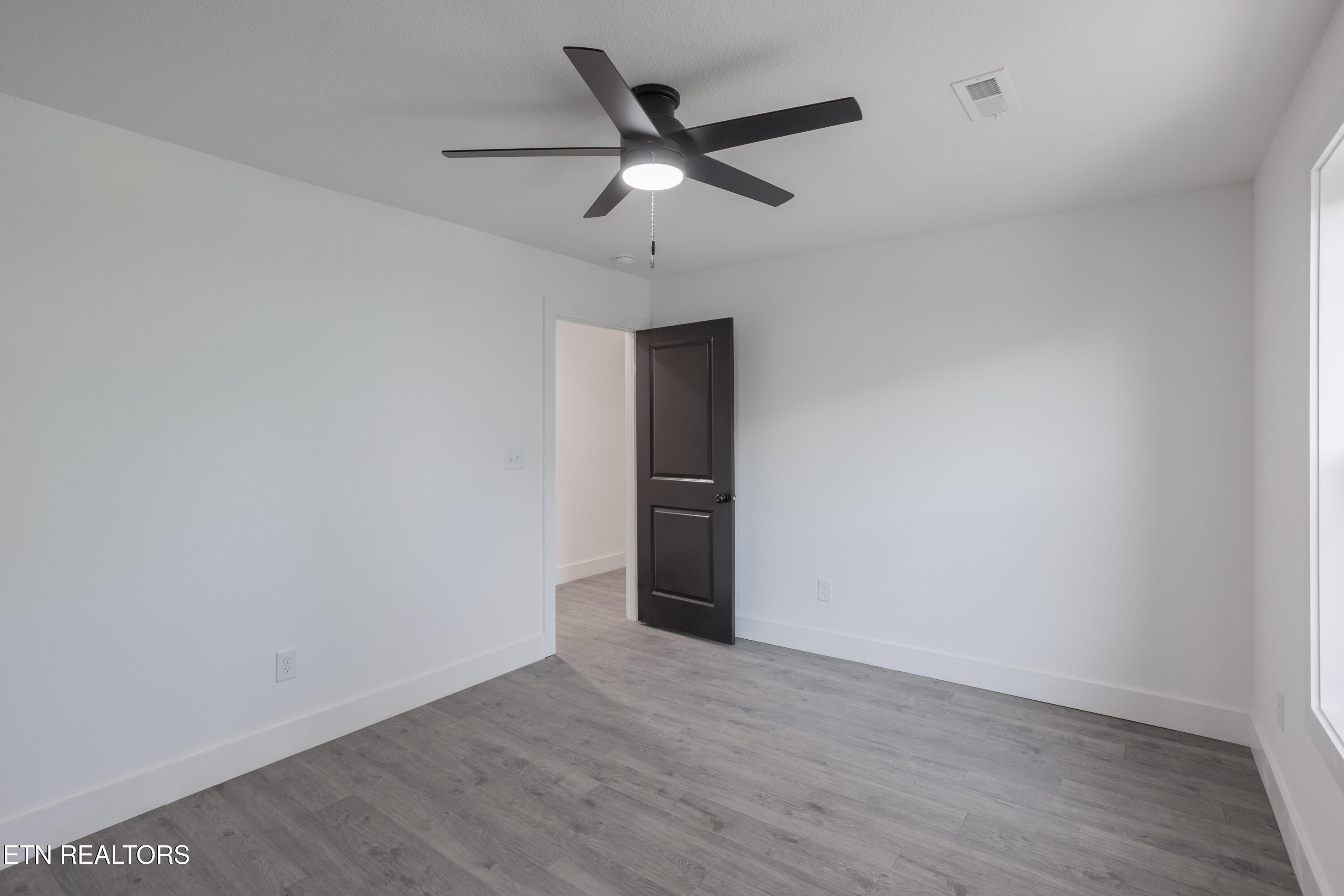 2317 E Glenwood Avenue Knoxville TN 37917