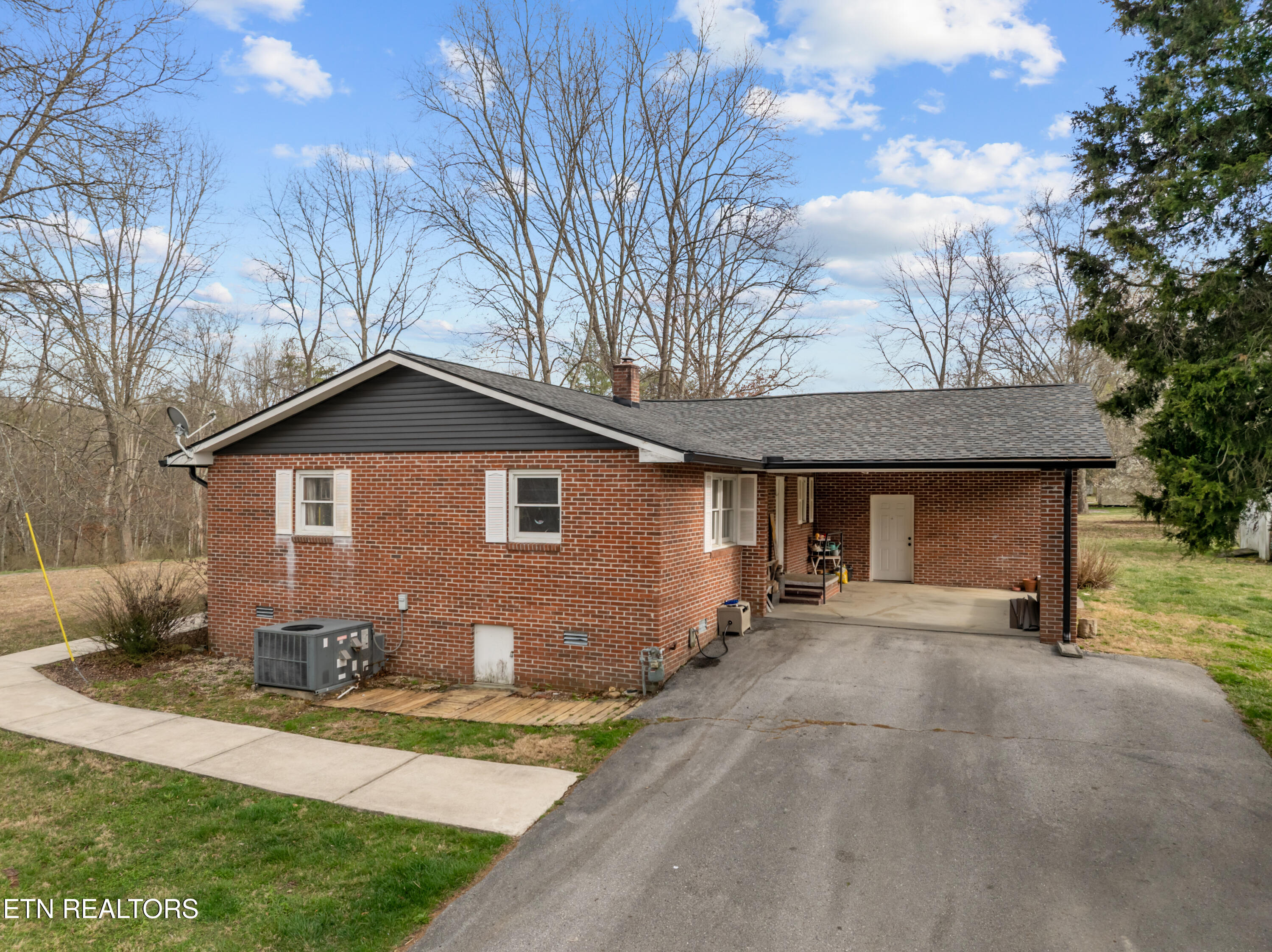 54 Towering Trail Crossville TN 38555