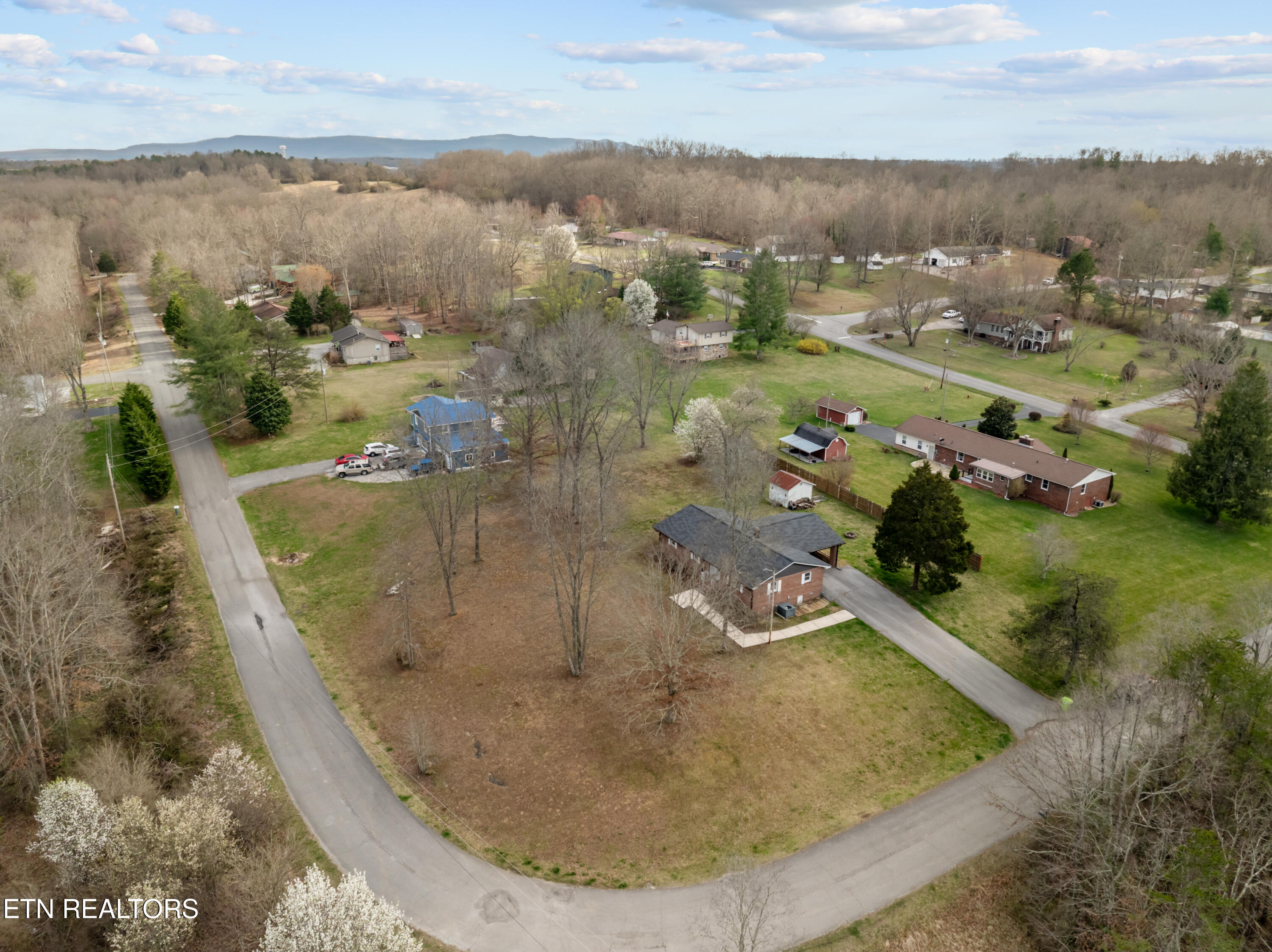 54 Towering Trail Crossville TN 38555