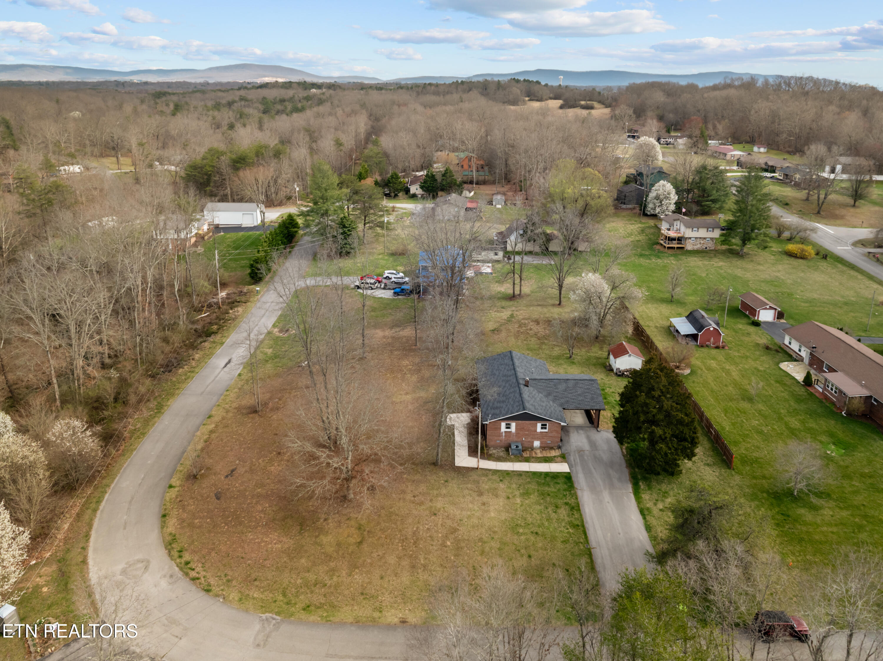 54 Towering Trail Crossville TN 38555
