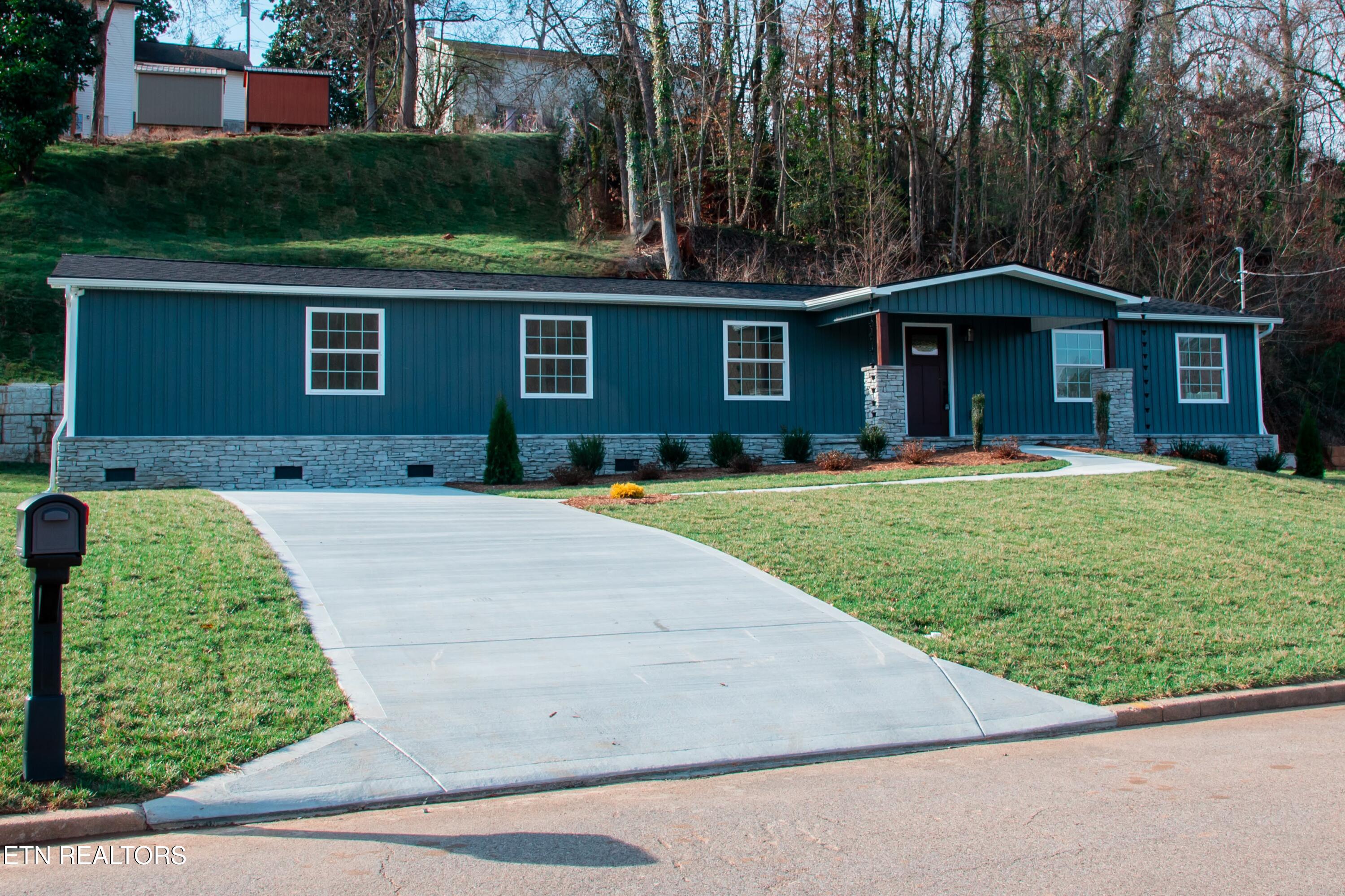 515 Greenwood Drive Clinton TN 37716