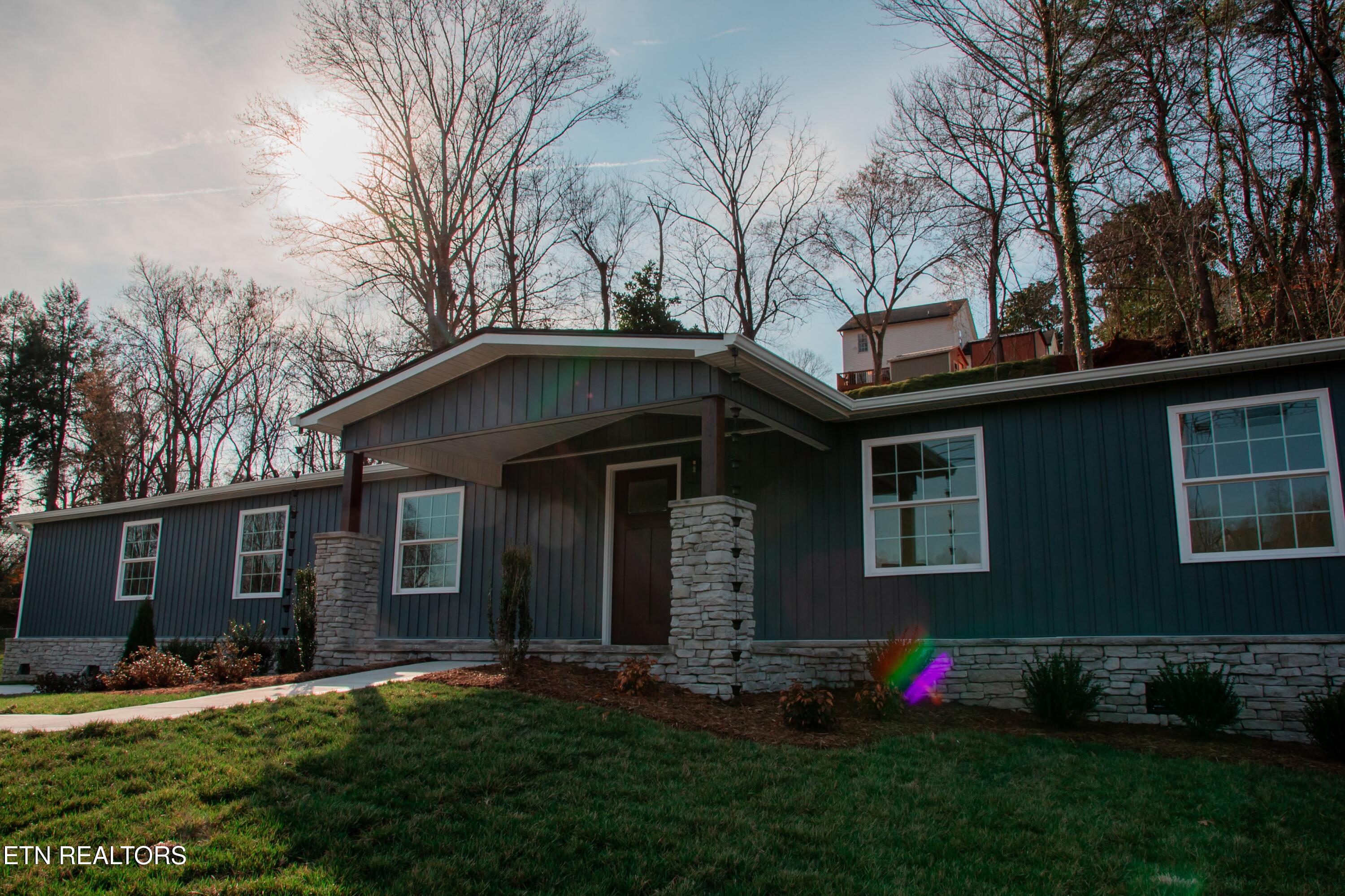 515 Greenwood Drive Clinton TN 37716