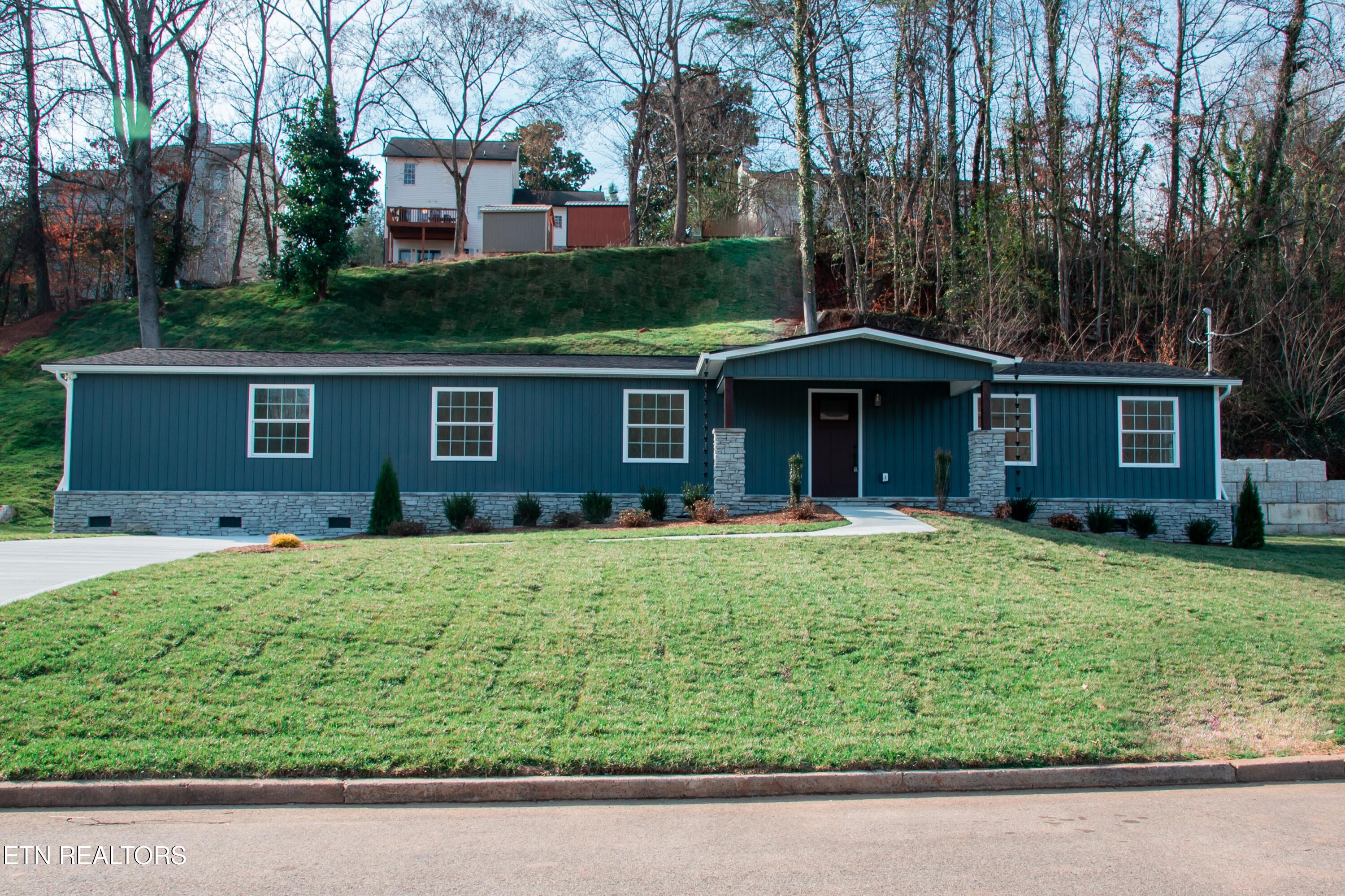 515 Greenwood Drive Clinton TN 37716