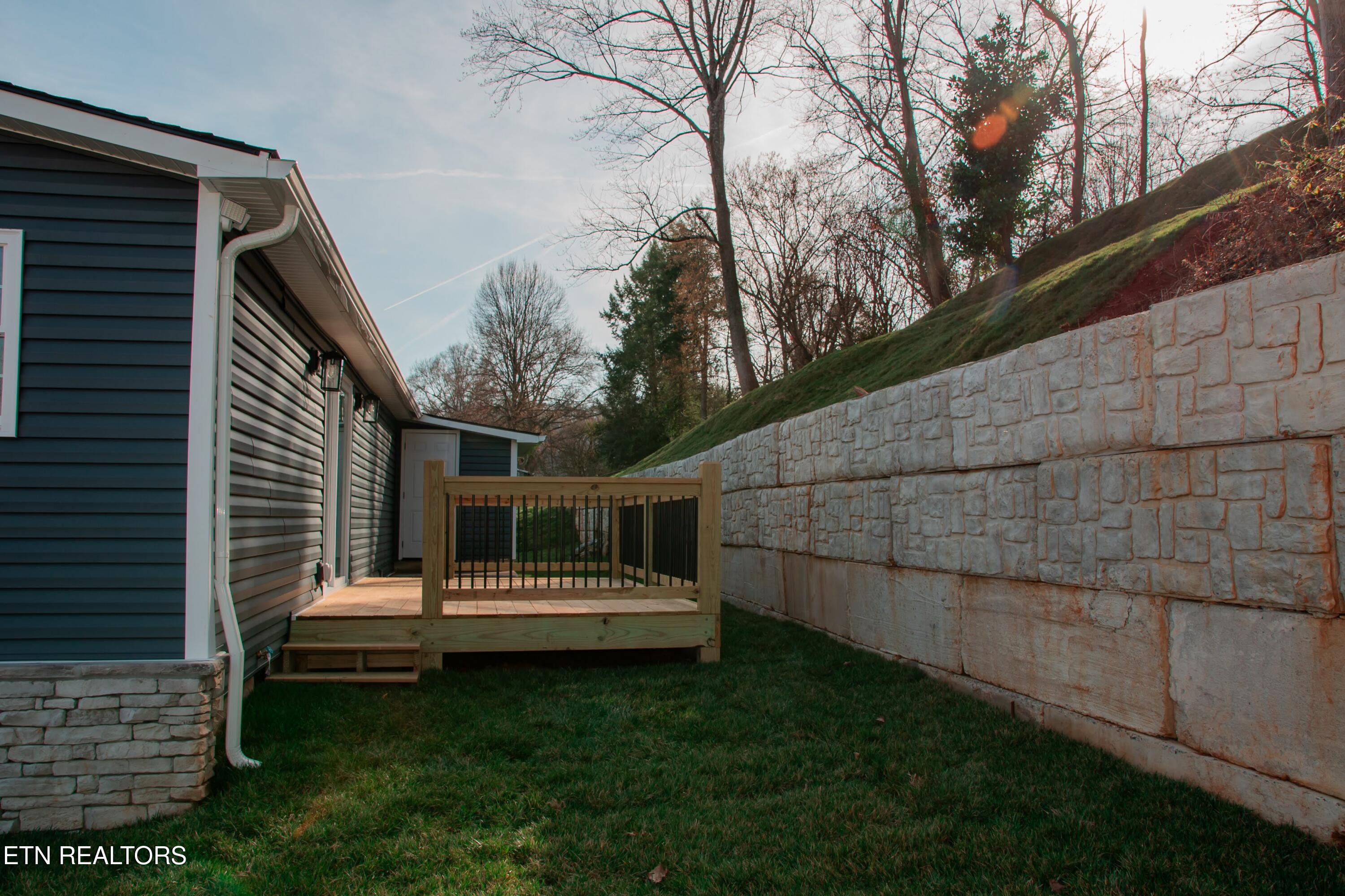 515 Greenwood Drive Clinton TN 37716