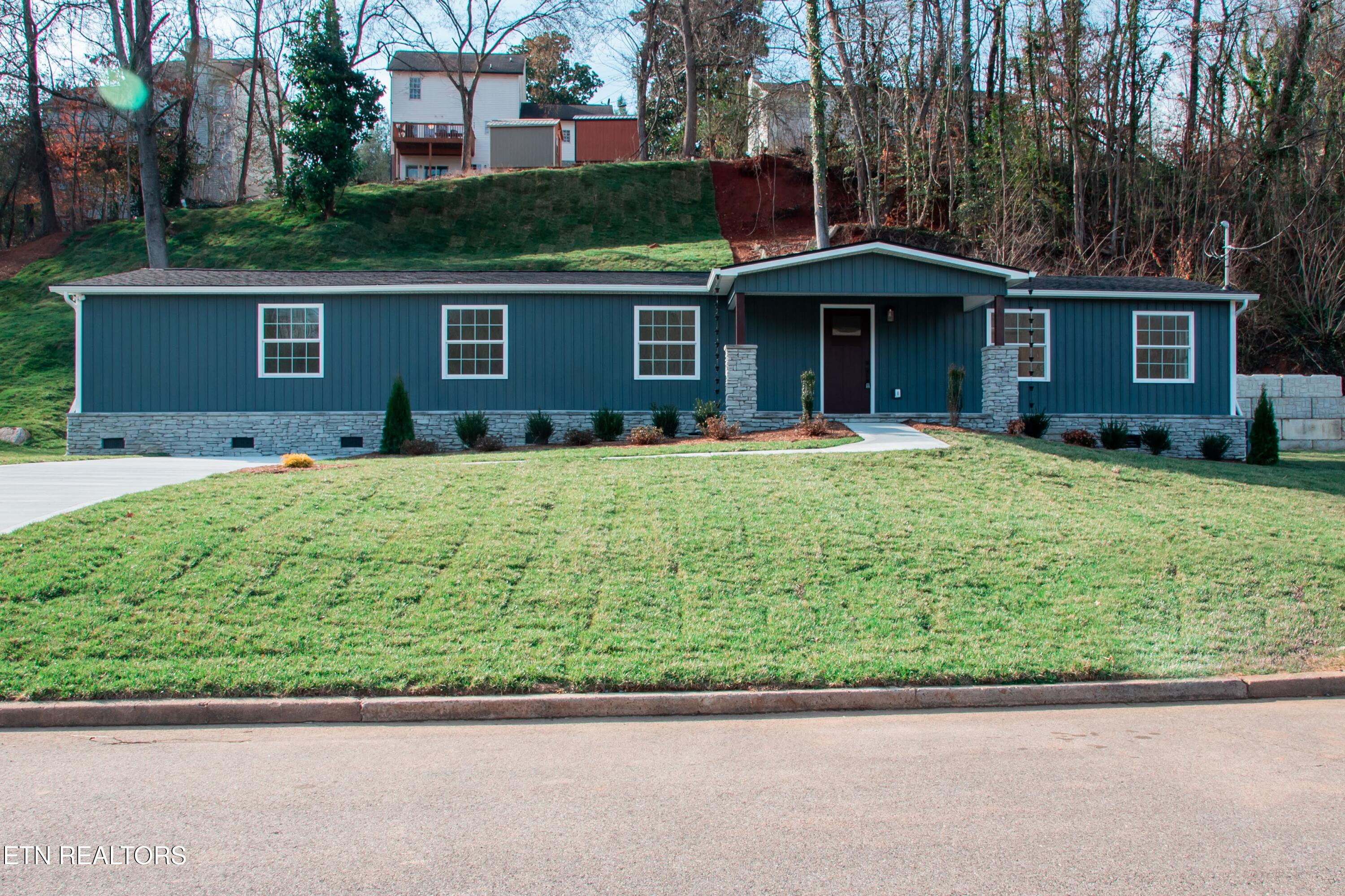 515 Greenwood Drive Clinton TN 37716