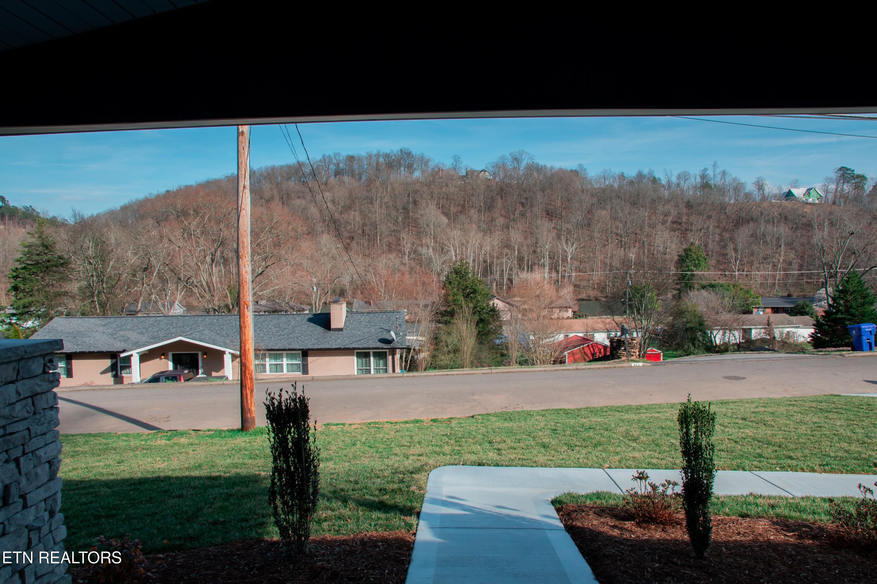 515 Greenwood Drive Clinton TN 37716