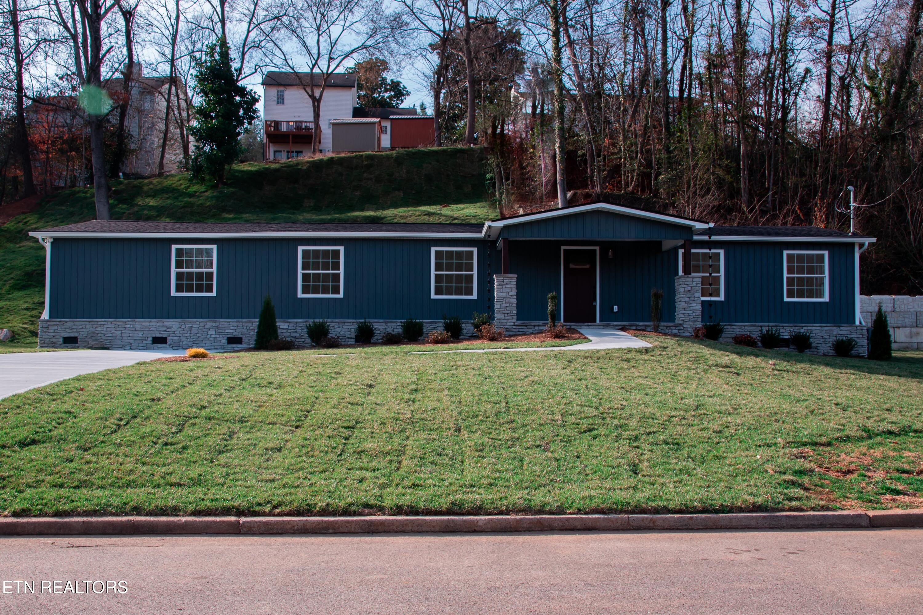 515 Greenwood Drive Clinton TN 37716