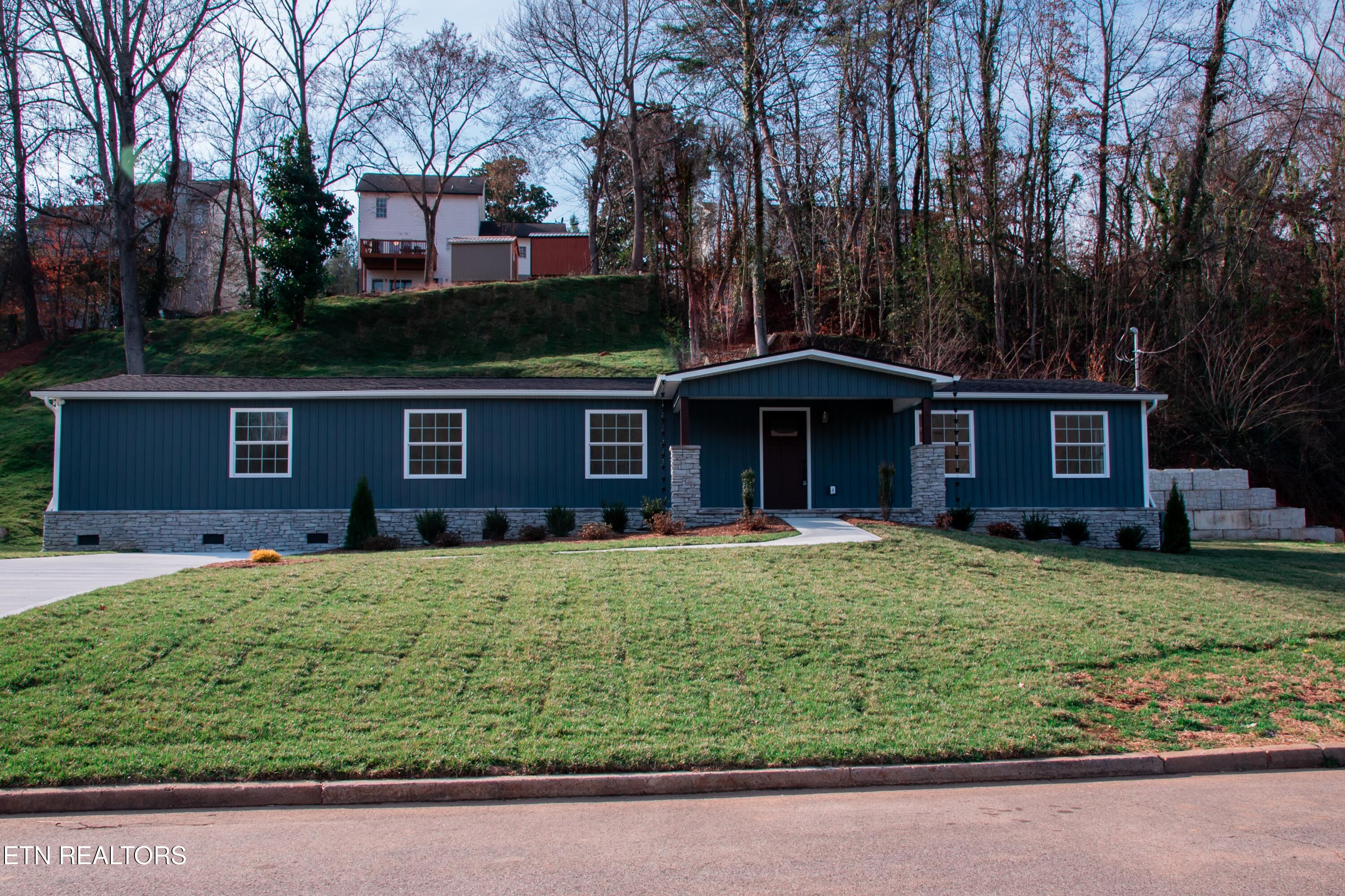 515 Greenwood Drive Clinton TN 37716