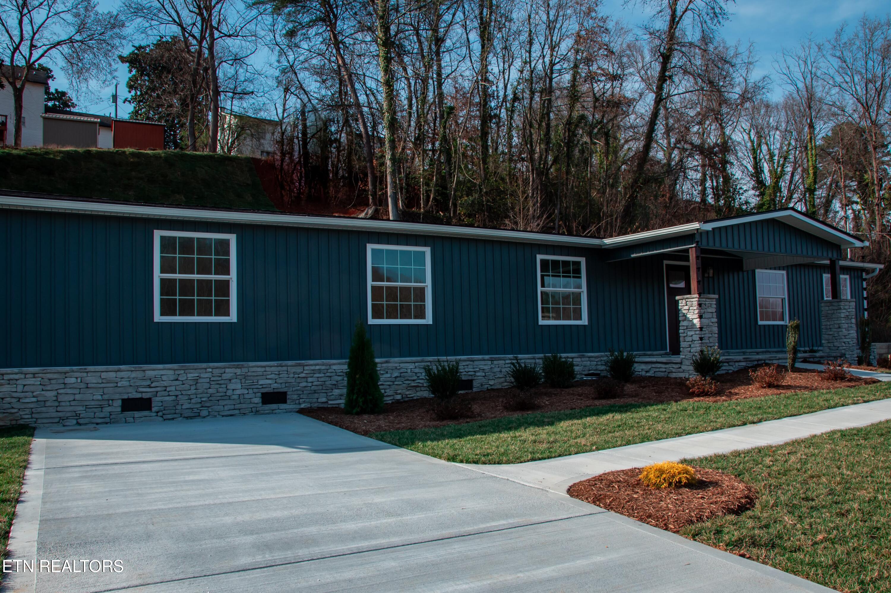 515 Greenwood Drive Clinton TN 37716