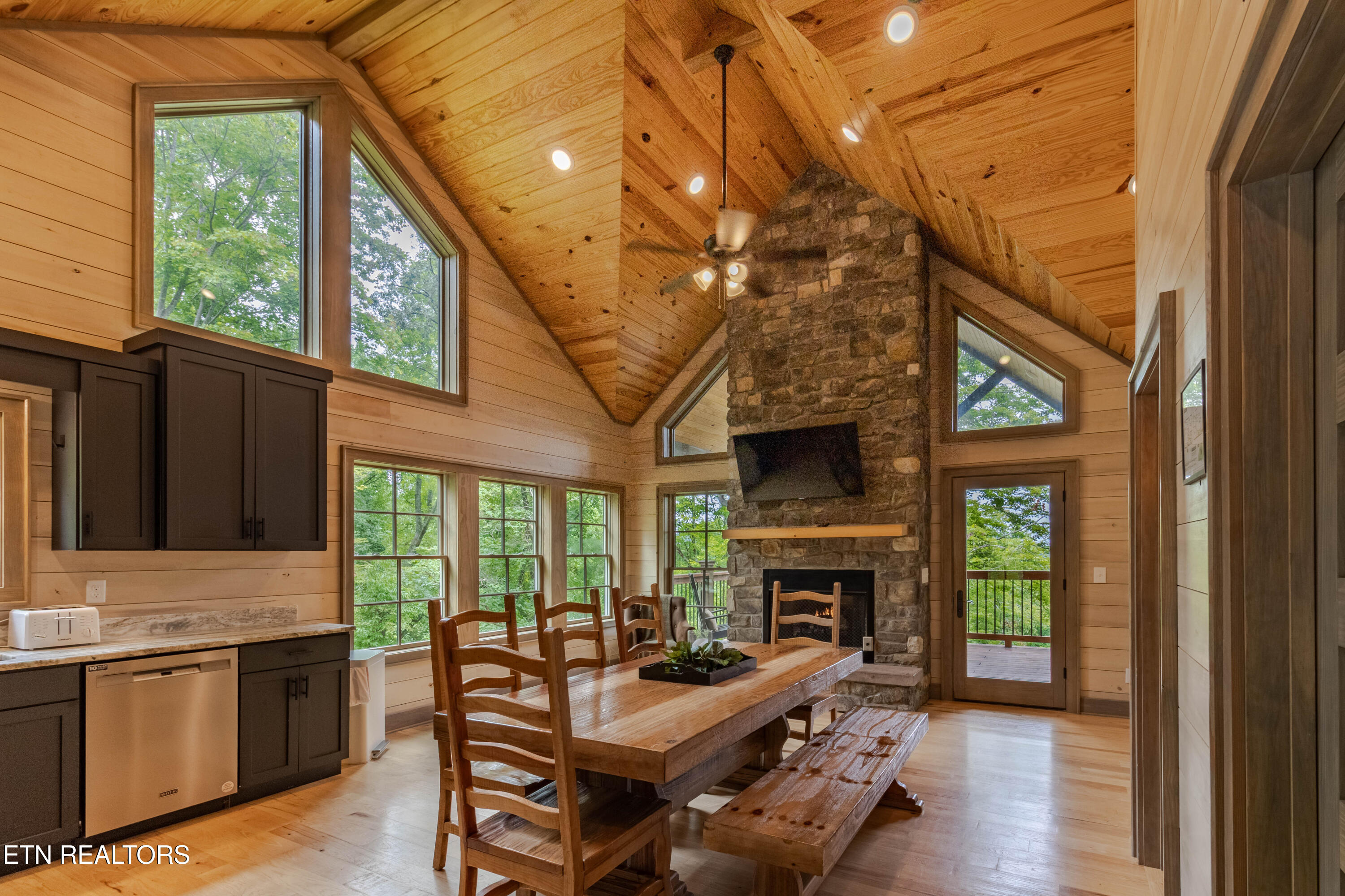 4163 Burning Tree Lane Sevierville TN 37862
