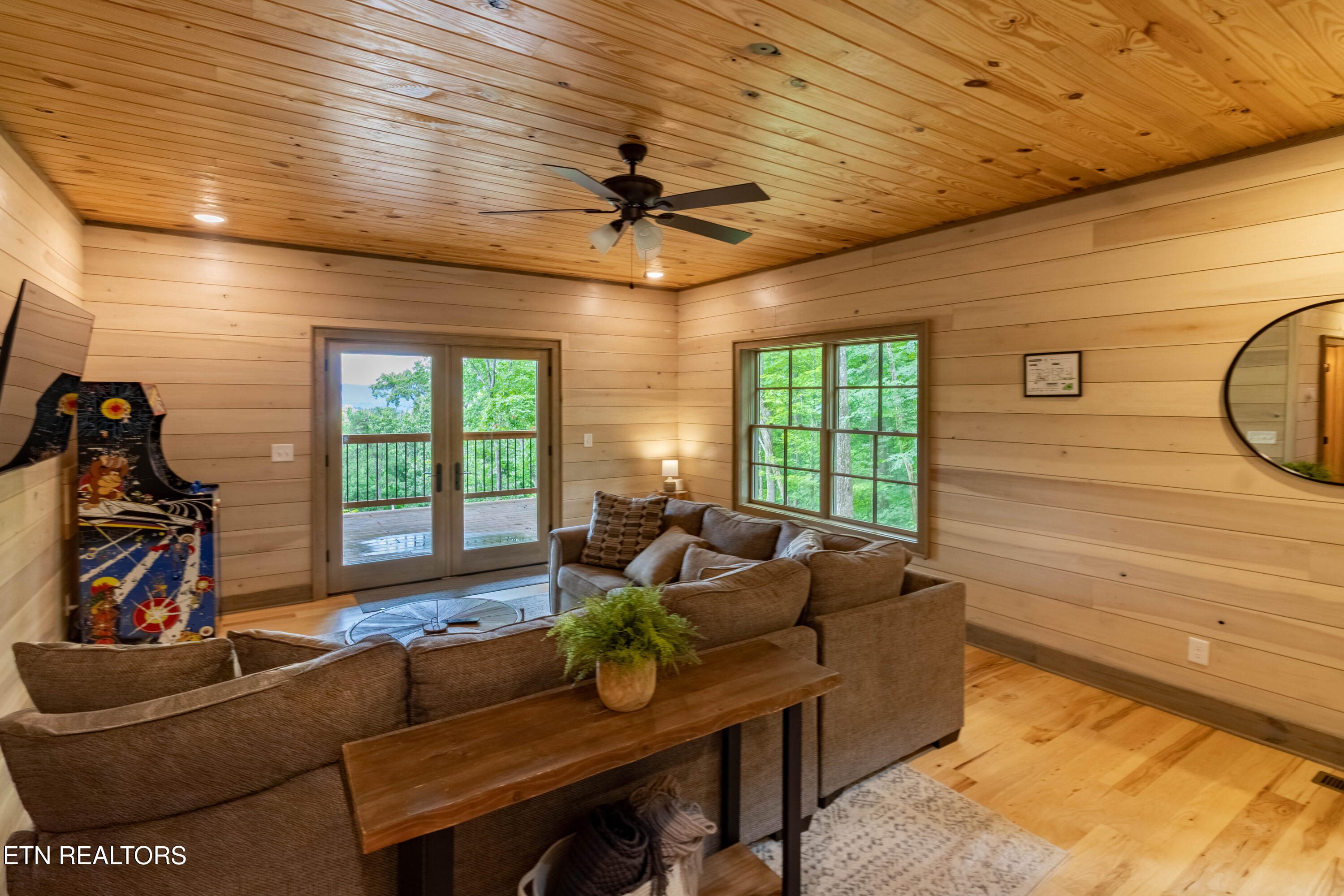 4163 Burning Tree Lane Sevierville TN 37862