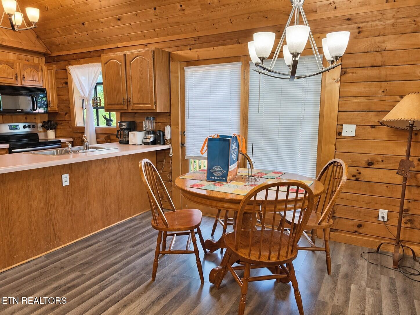 1502 Ridgecrest Drive Sevierville TN 37876