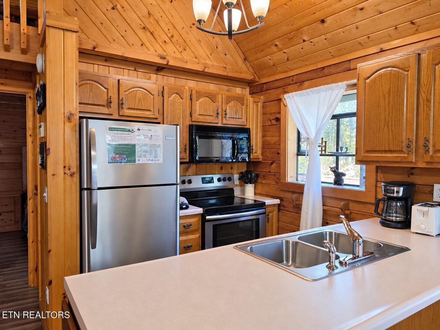 1502 Ridgecrest Drive Sevierville TN 37876