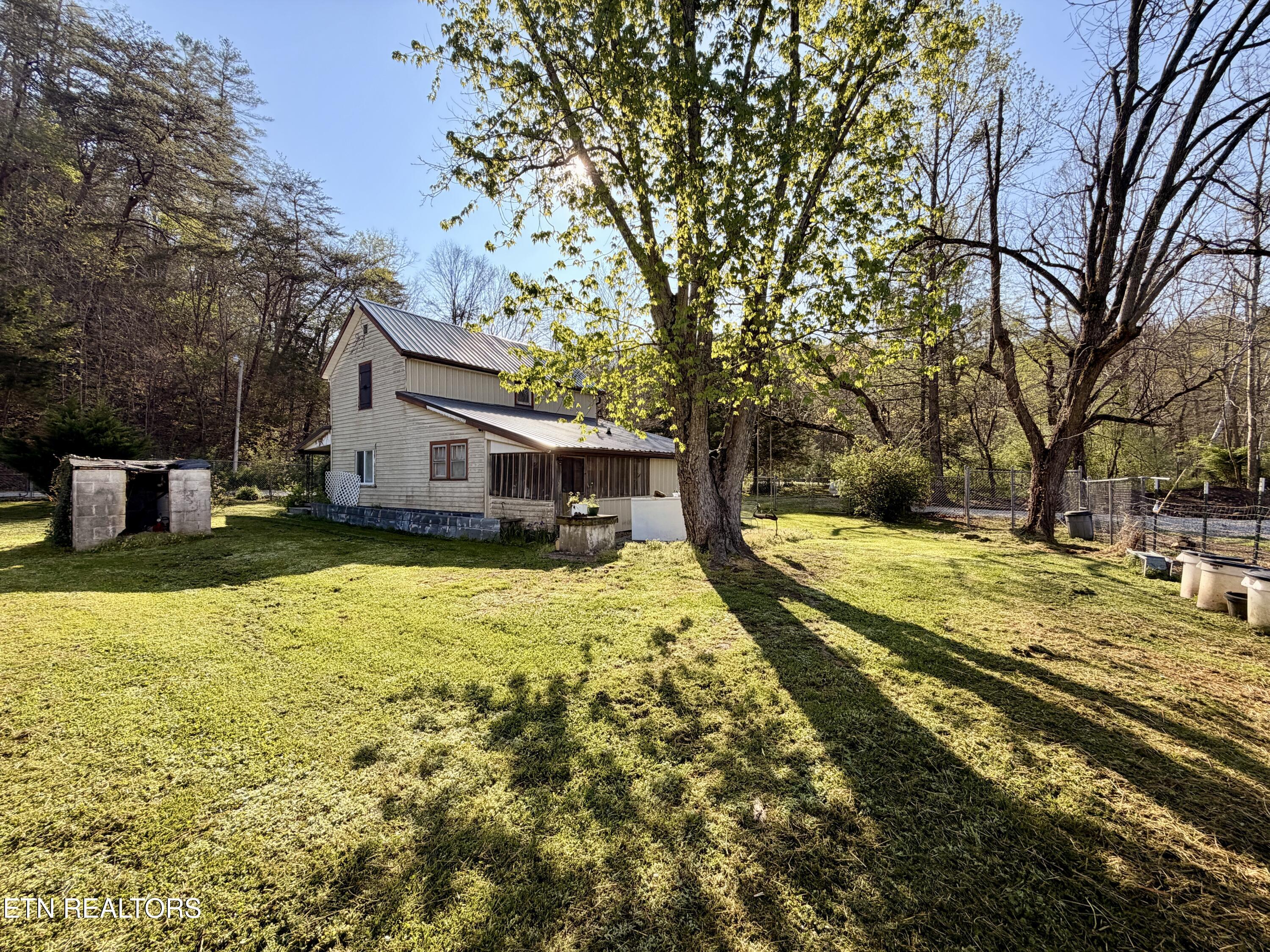 5640 Brimstone Road Robbins TN 37852