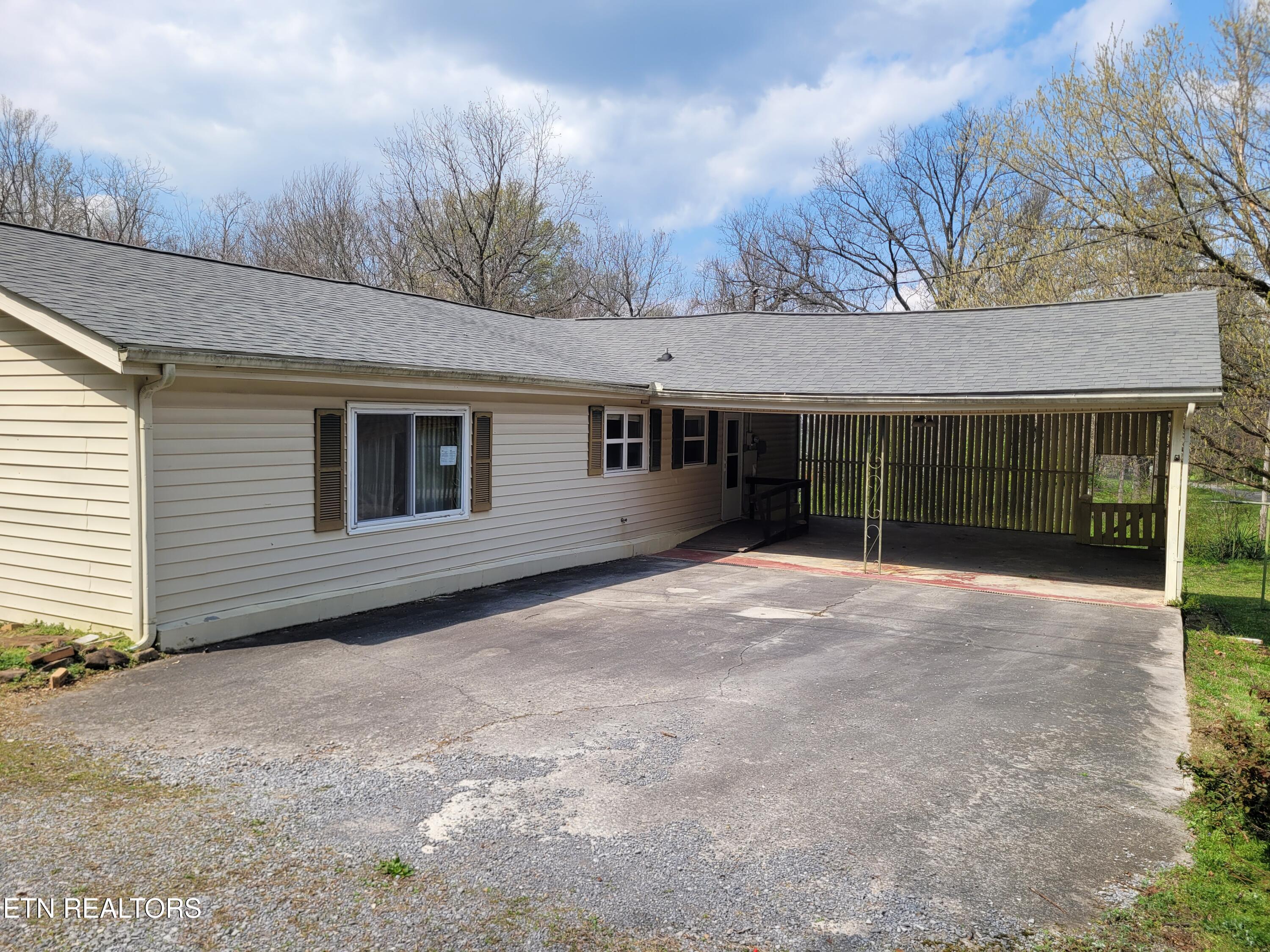 1395 Bluets Road Newport TN 37821