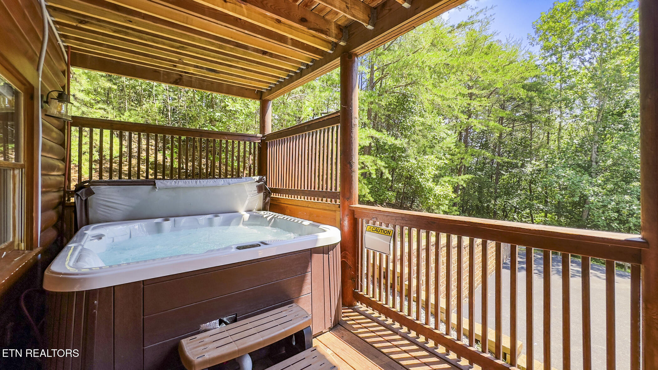 350 Big Bear Way Pigeon Forge TN 37863
