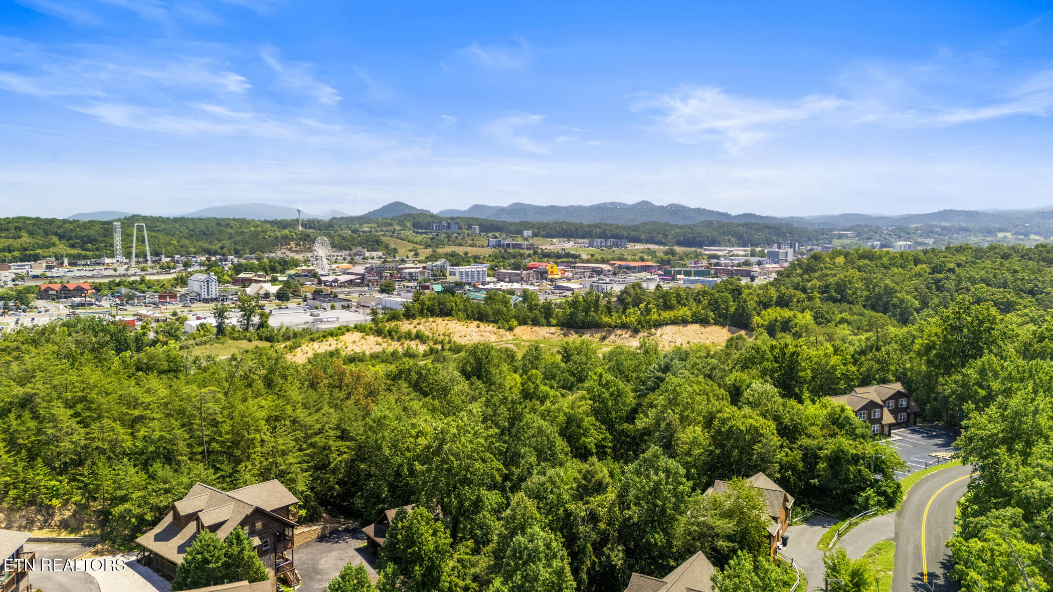 350 Big Bear Way Pigeon Forge TN 37863