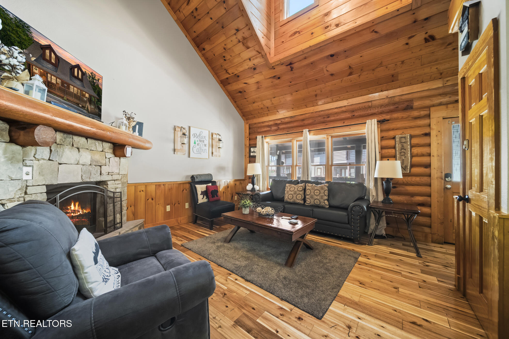 350 Big Bear Way Pigeon Forge TN 37863