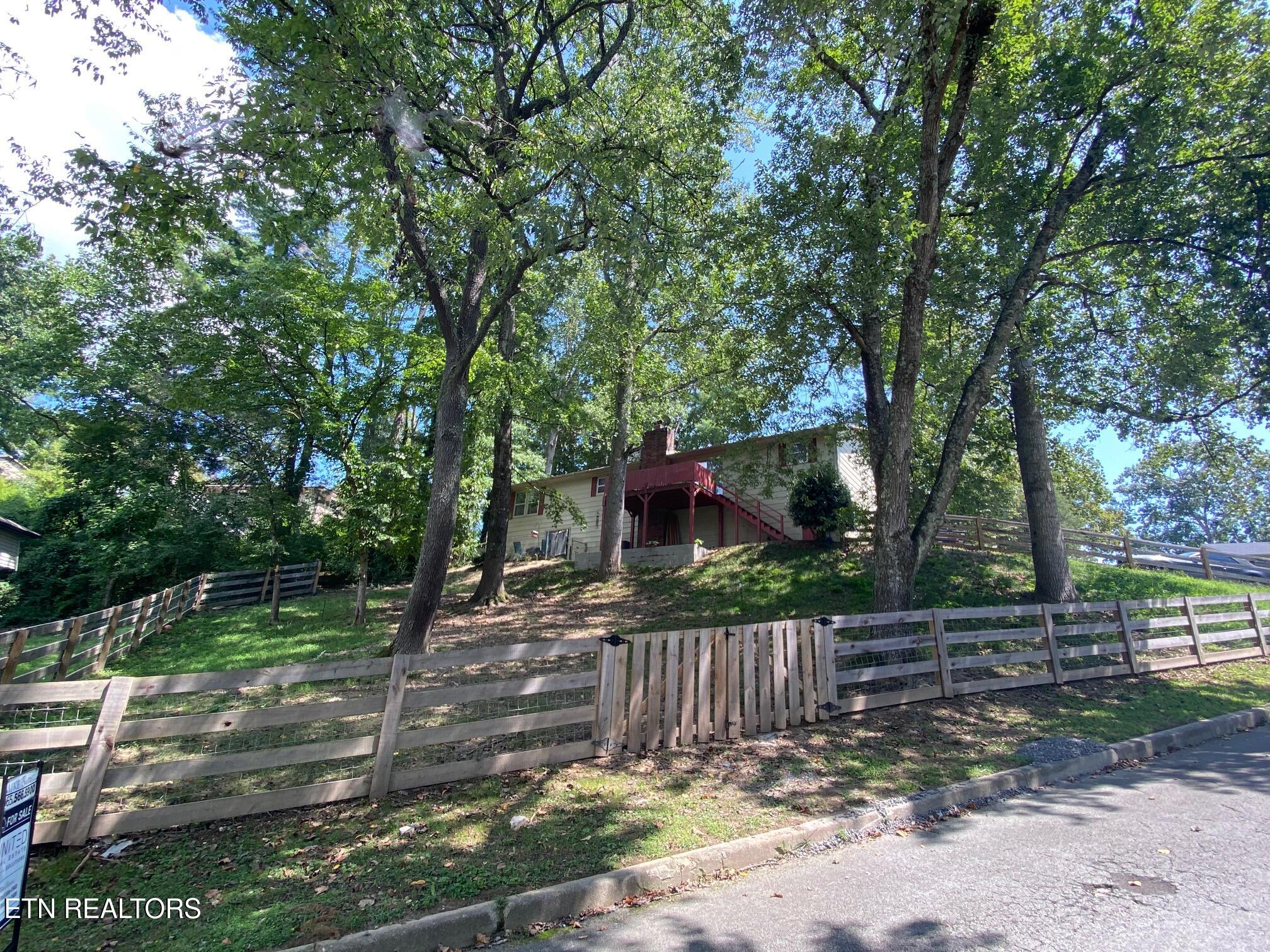 101 Greenbriar Lane Oak Ridge TN 37830