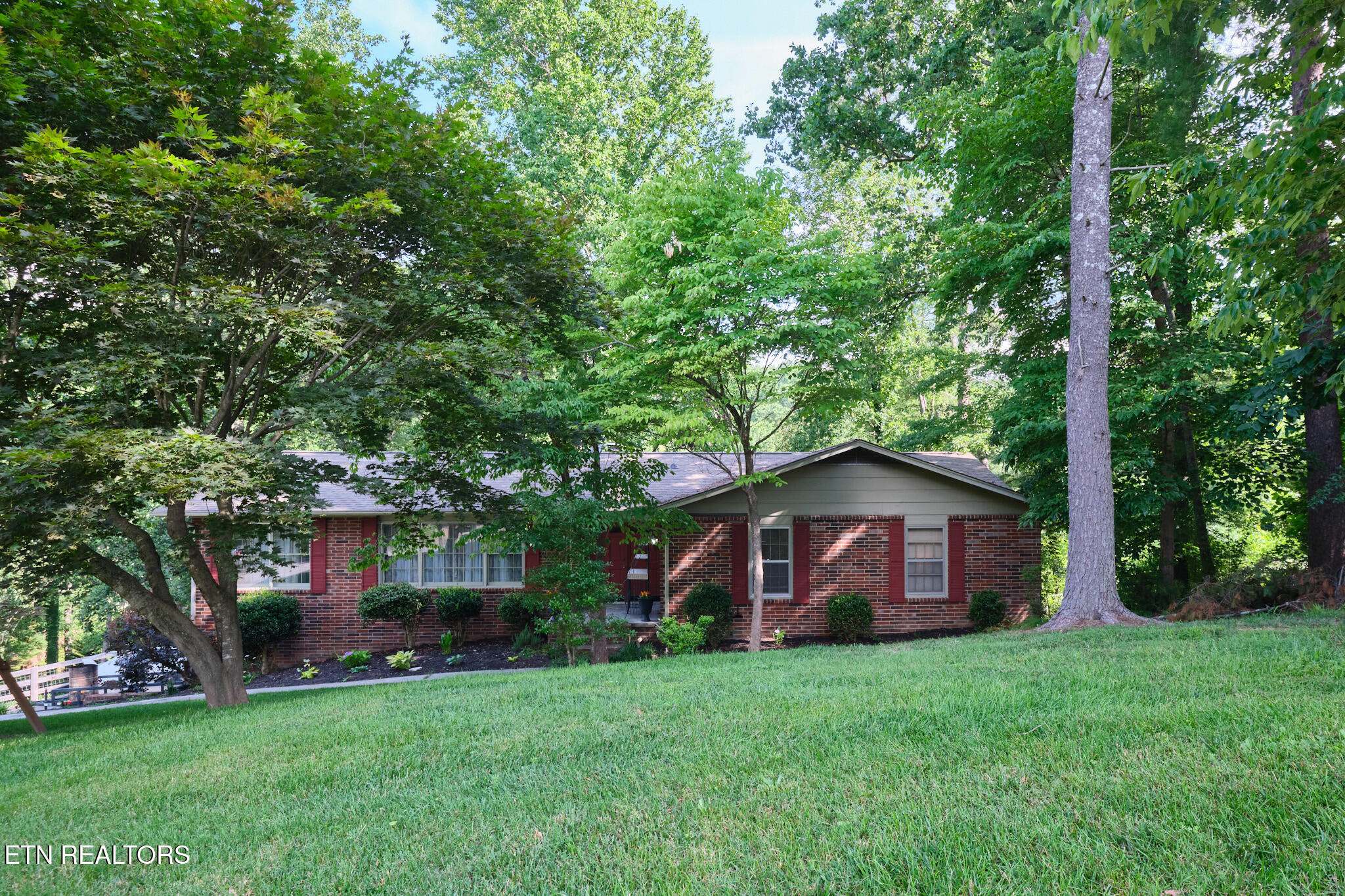 101 Greenbriar Lane Oak Ridge TN 37830