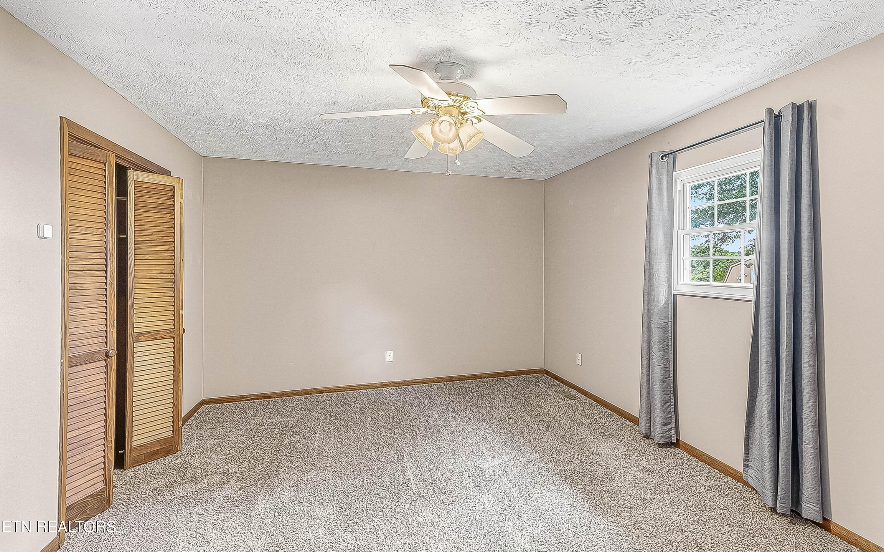 301 Foster Drive Lenoir City TN 37772