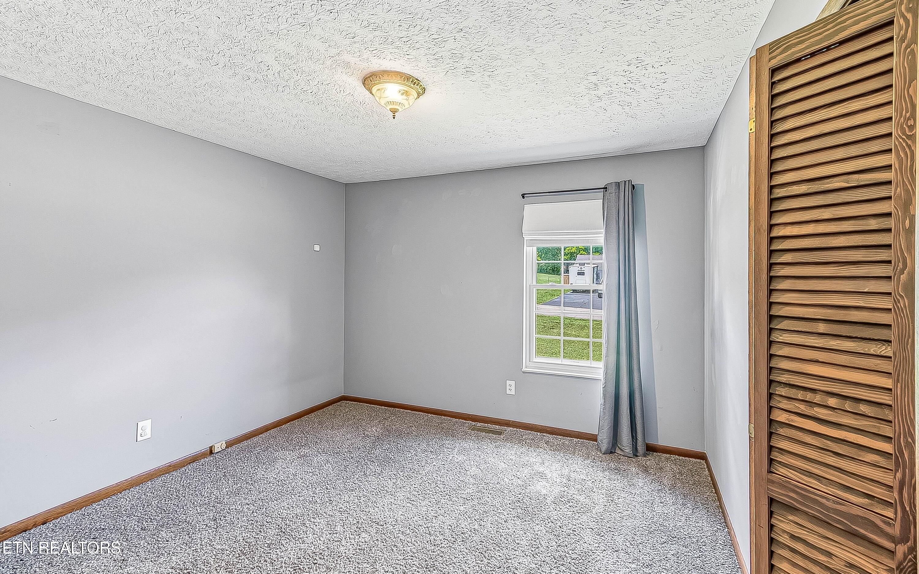 301 Foster Drive Lenoir City TN 37772