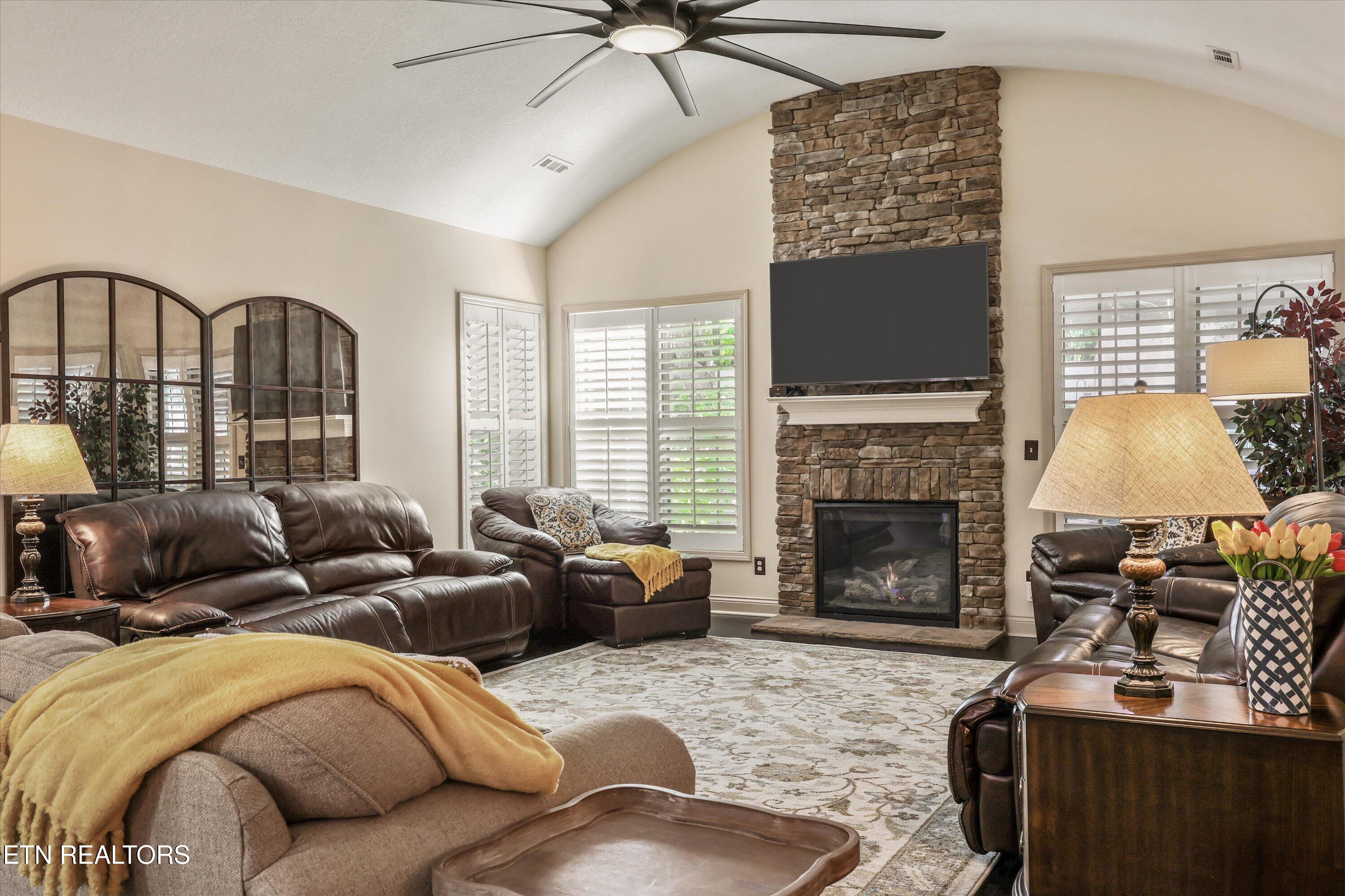851 Granada Drive Lenoir City TN 37772