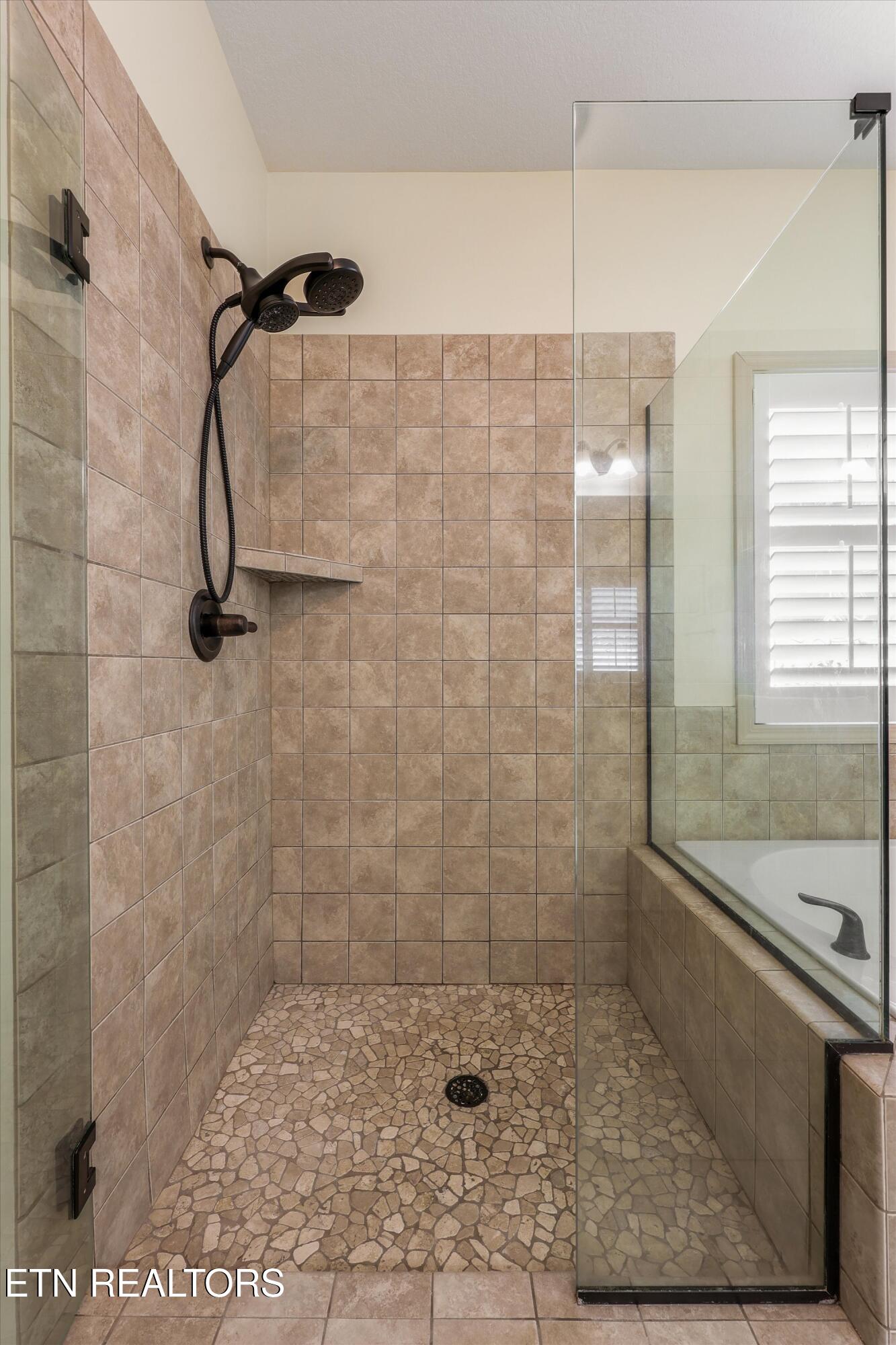 851 Granada Drive Lenoir City TN 37772