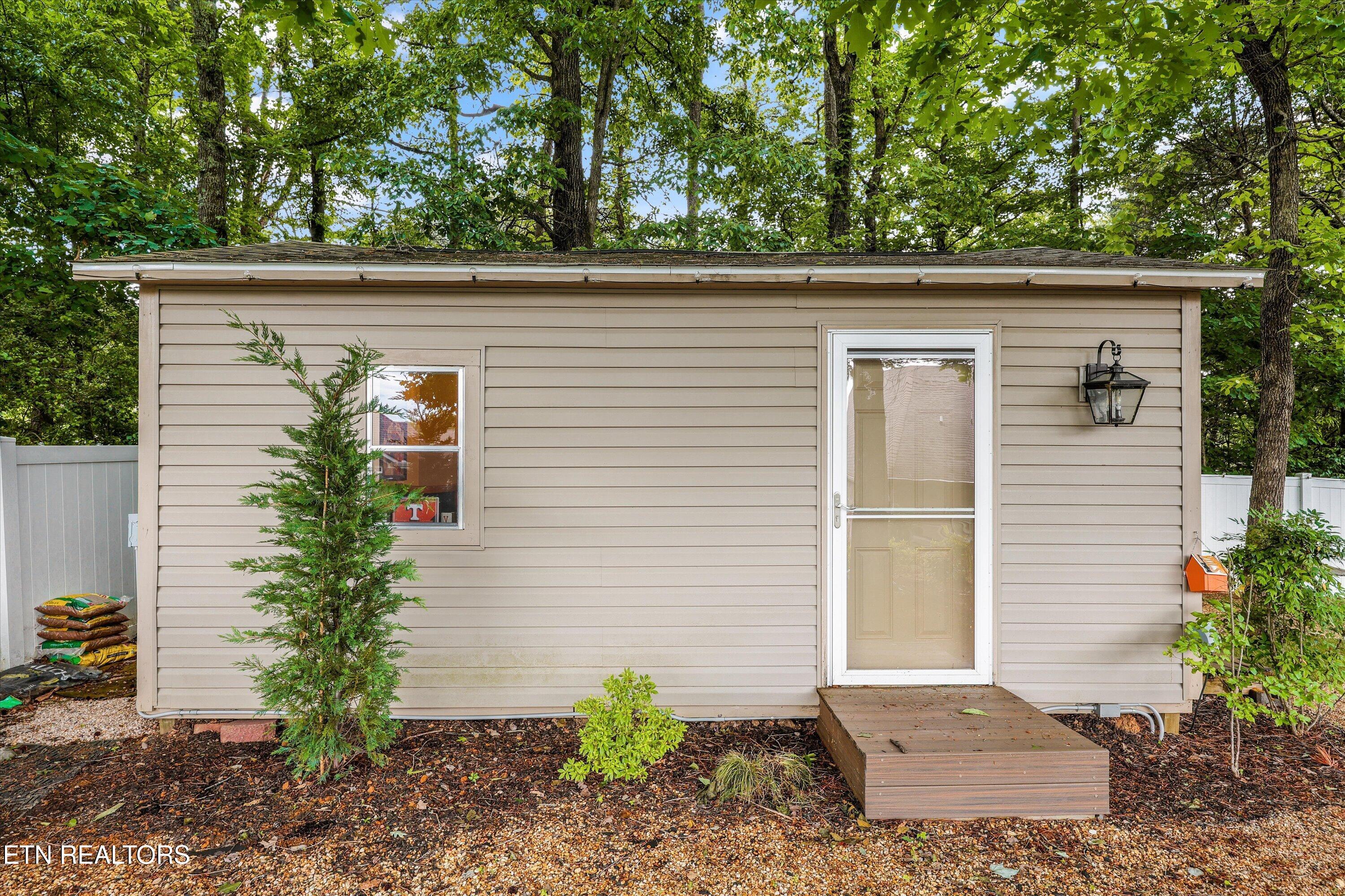 851 Granada Drive Lenoir City TN 37772