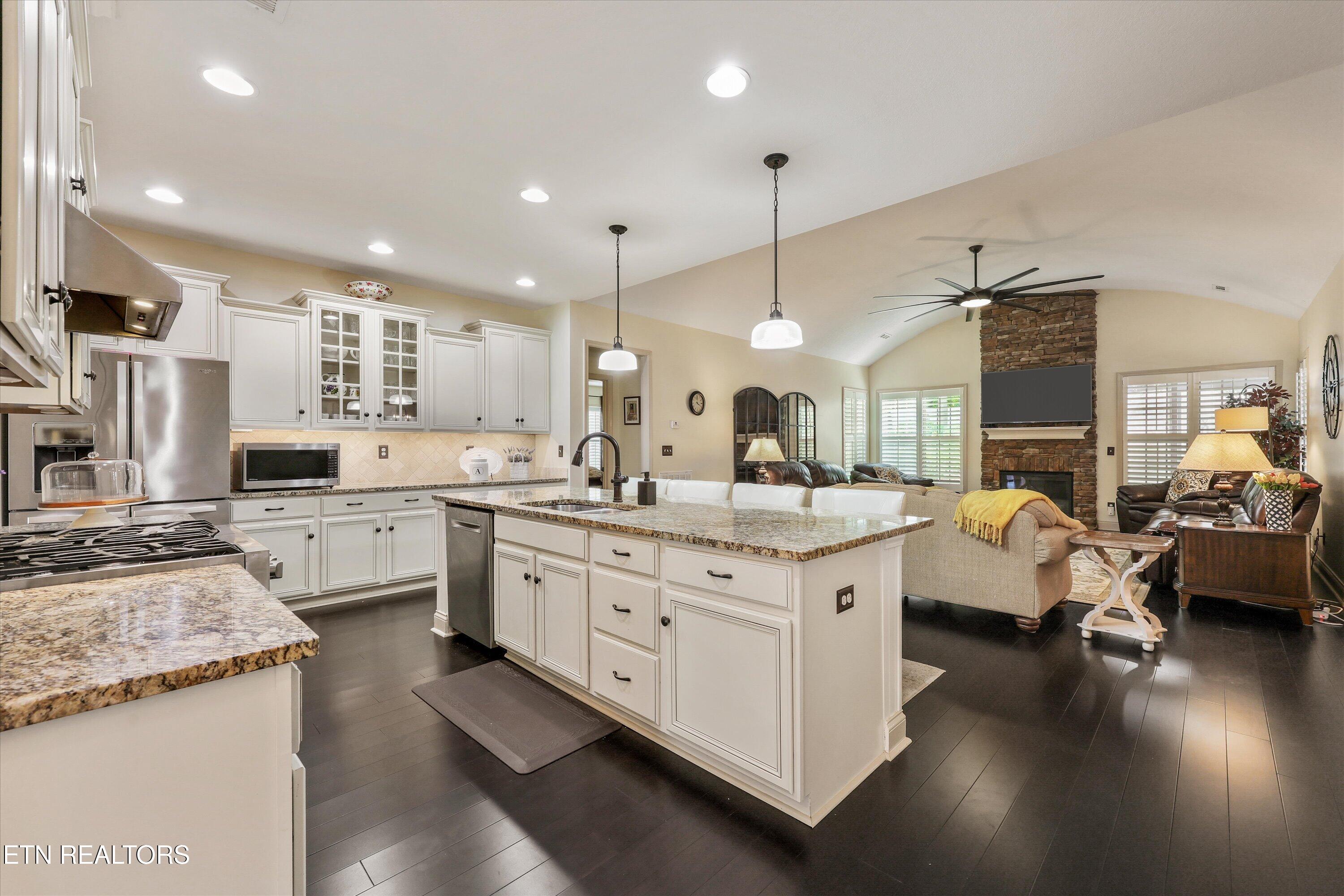 851 Granada Drive Lenoir City TN 37772