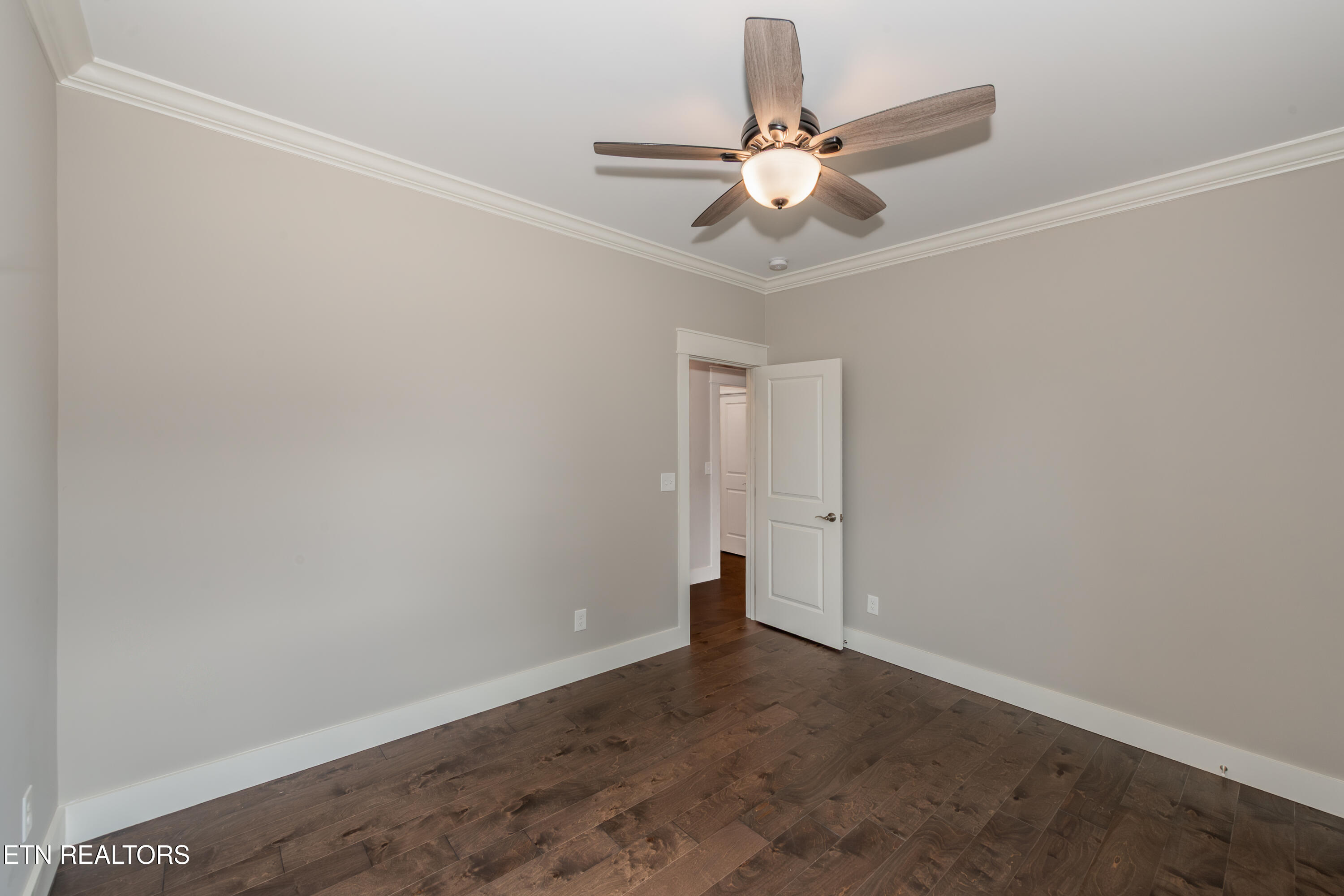 8017 Little Joe Road Powell TN 37849