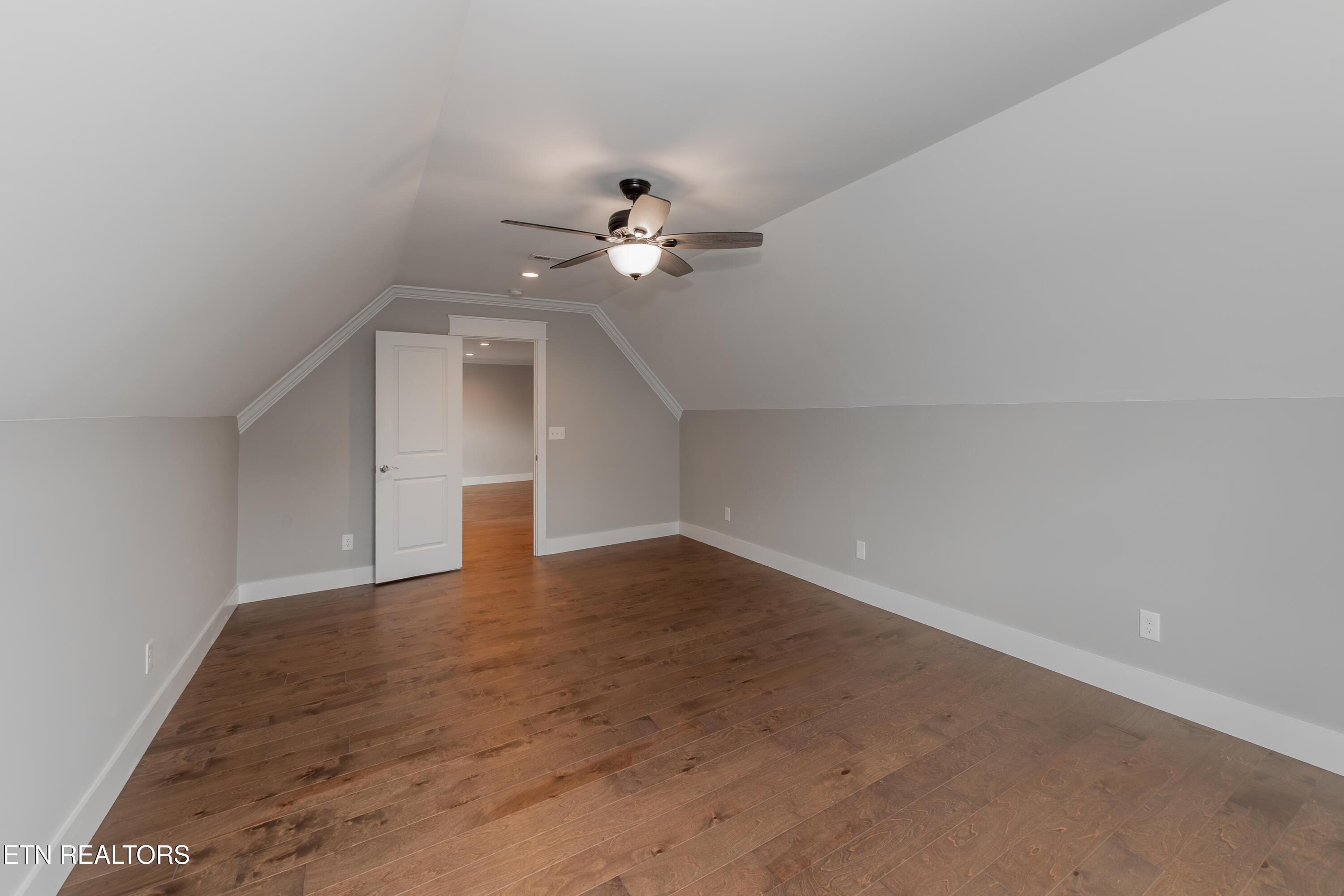 8017 Little Joe Road Powell TN 37849