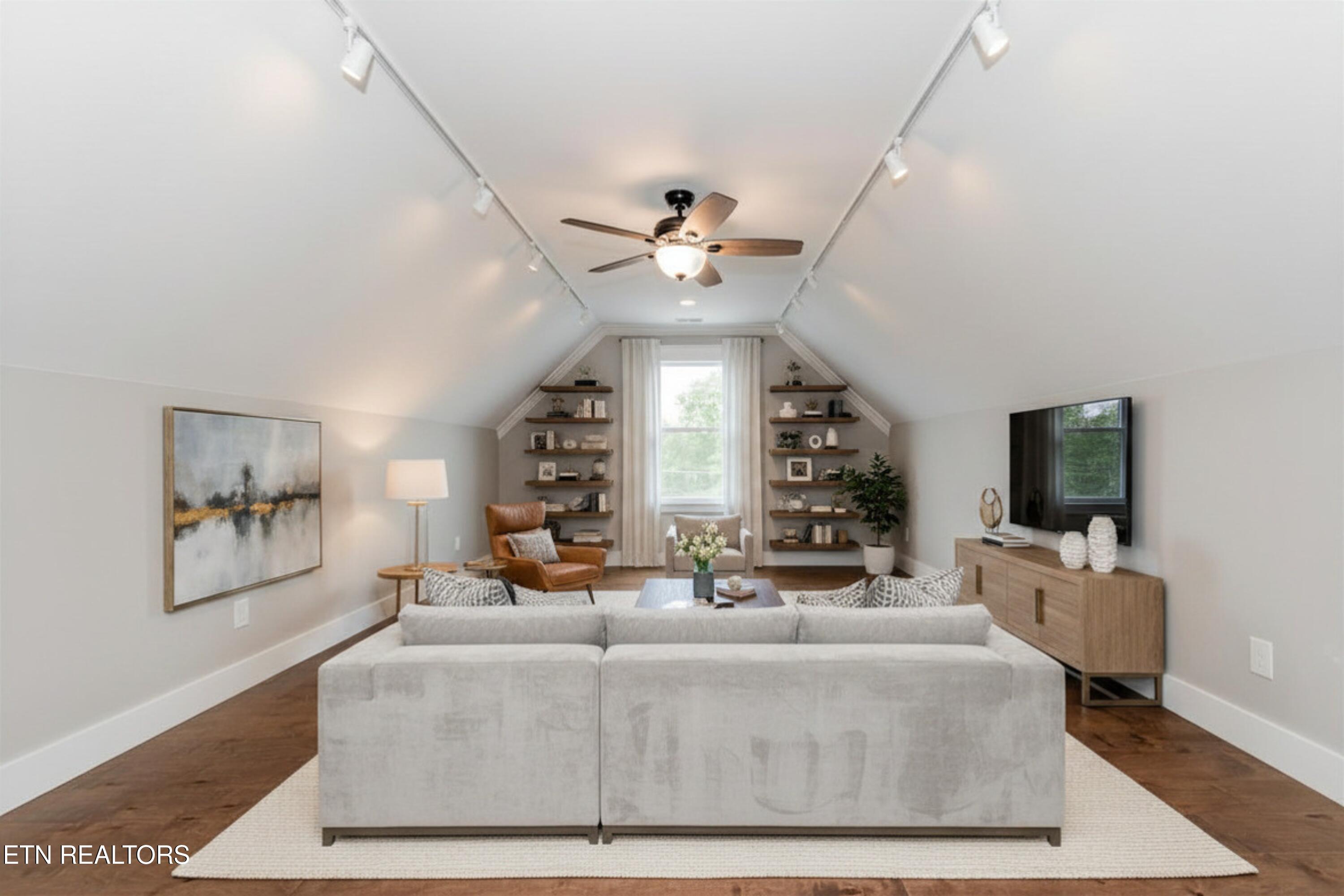 8017 Little Joe Road Powell TN 37849