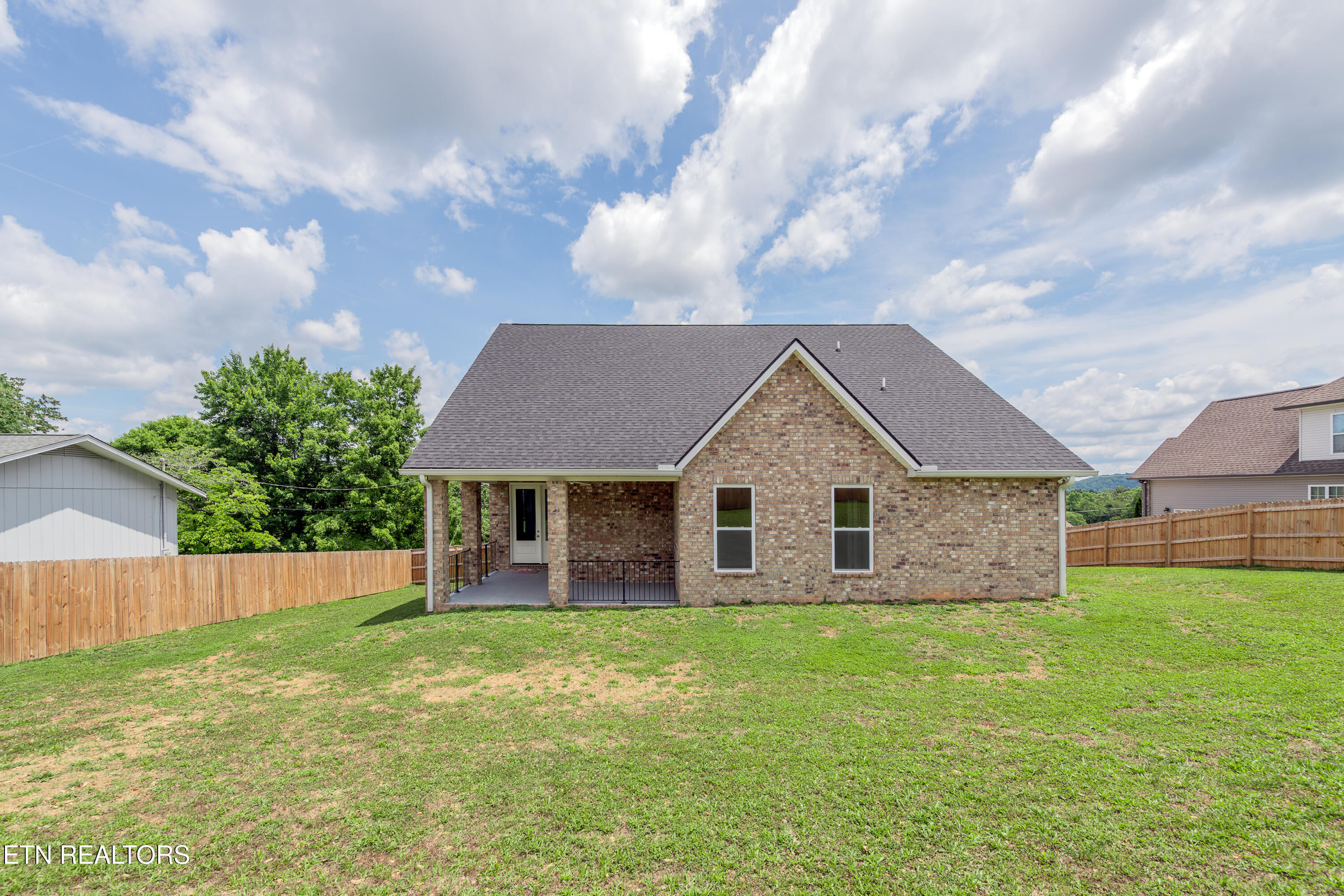 8017 Little Joe Road Powell TN 37849