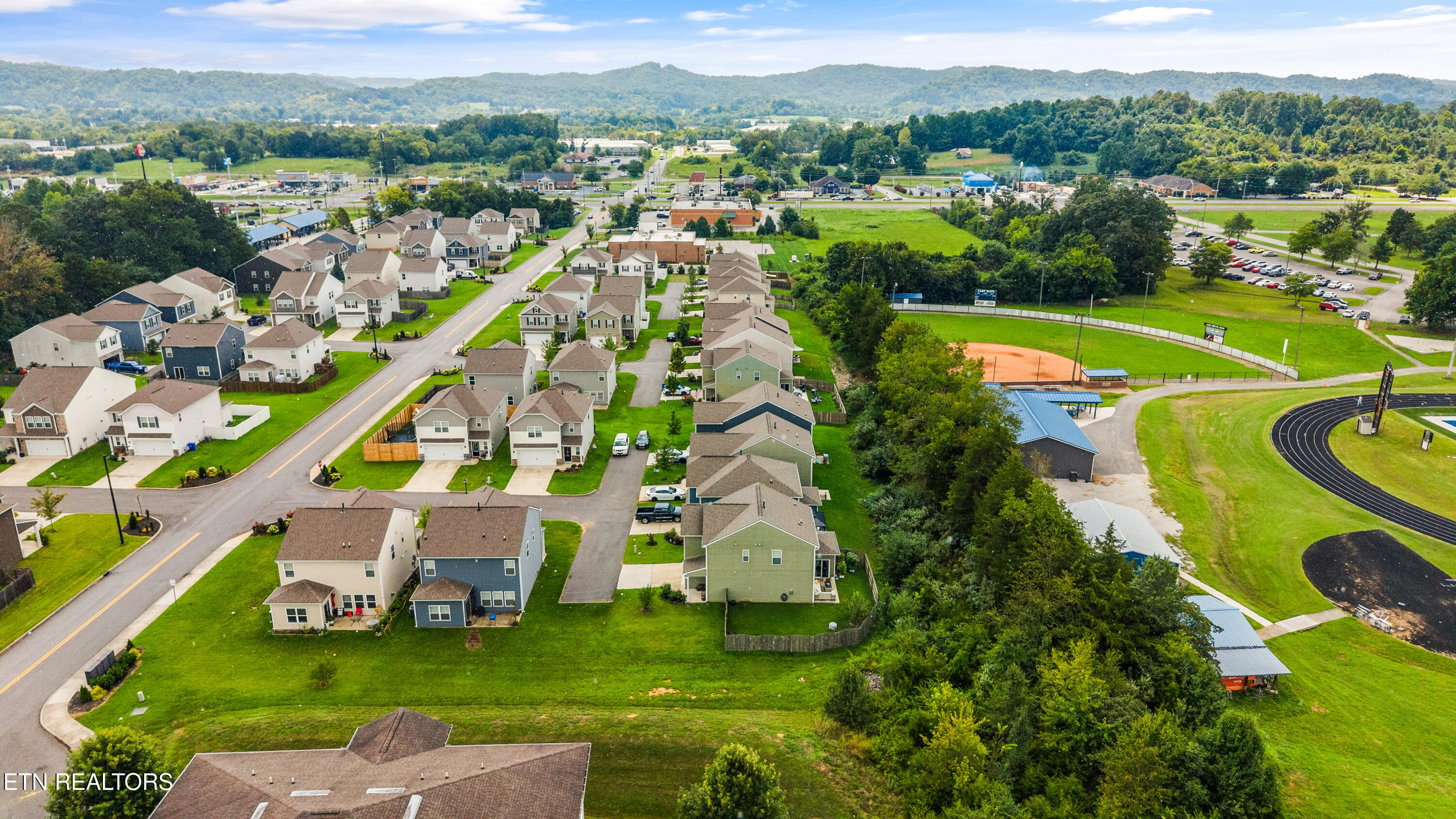 3 Poplar Court Clinton TN 37716