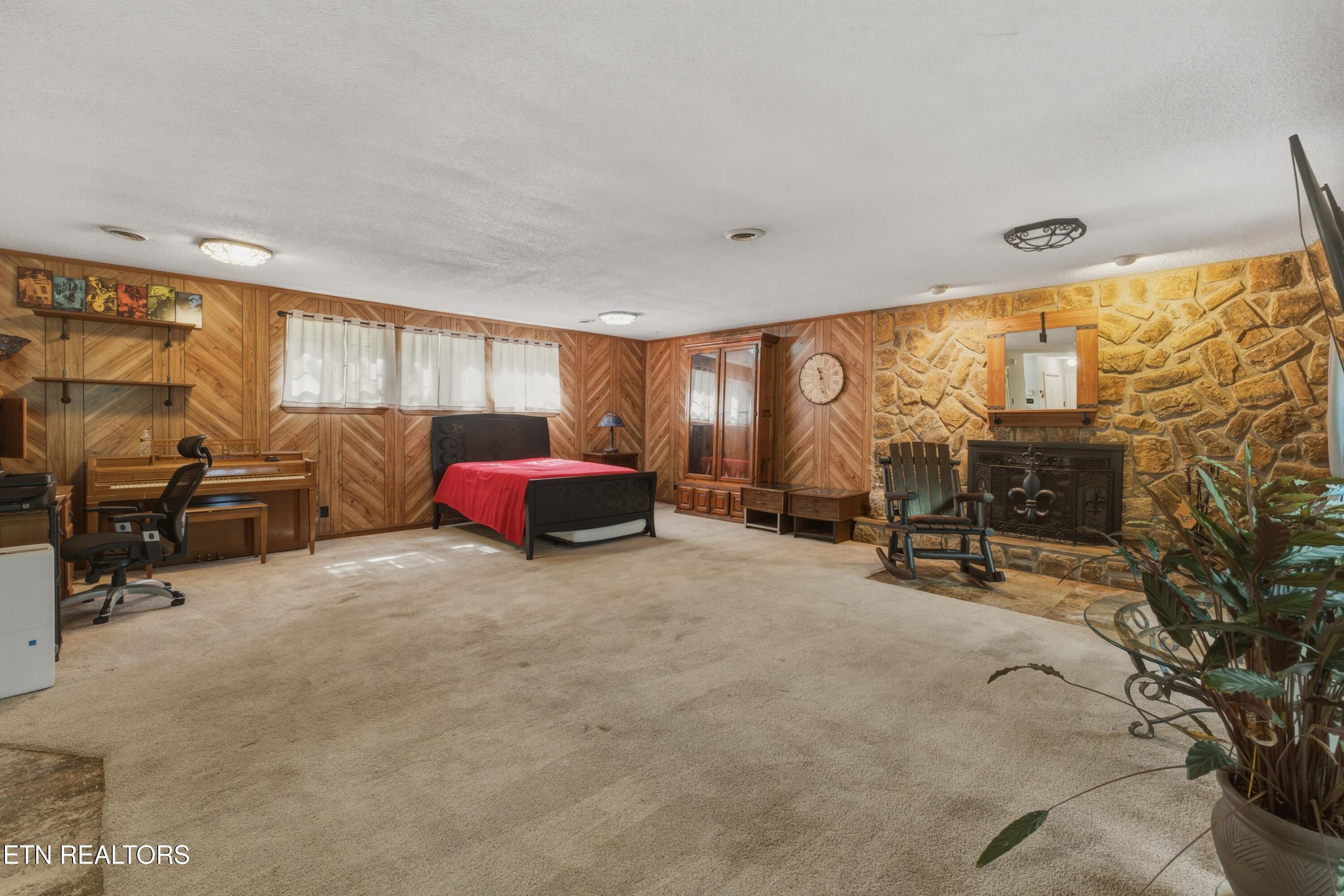 1119 W Outer Drive Oak Ridge TN 37830