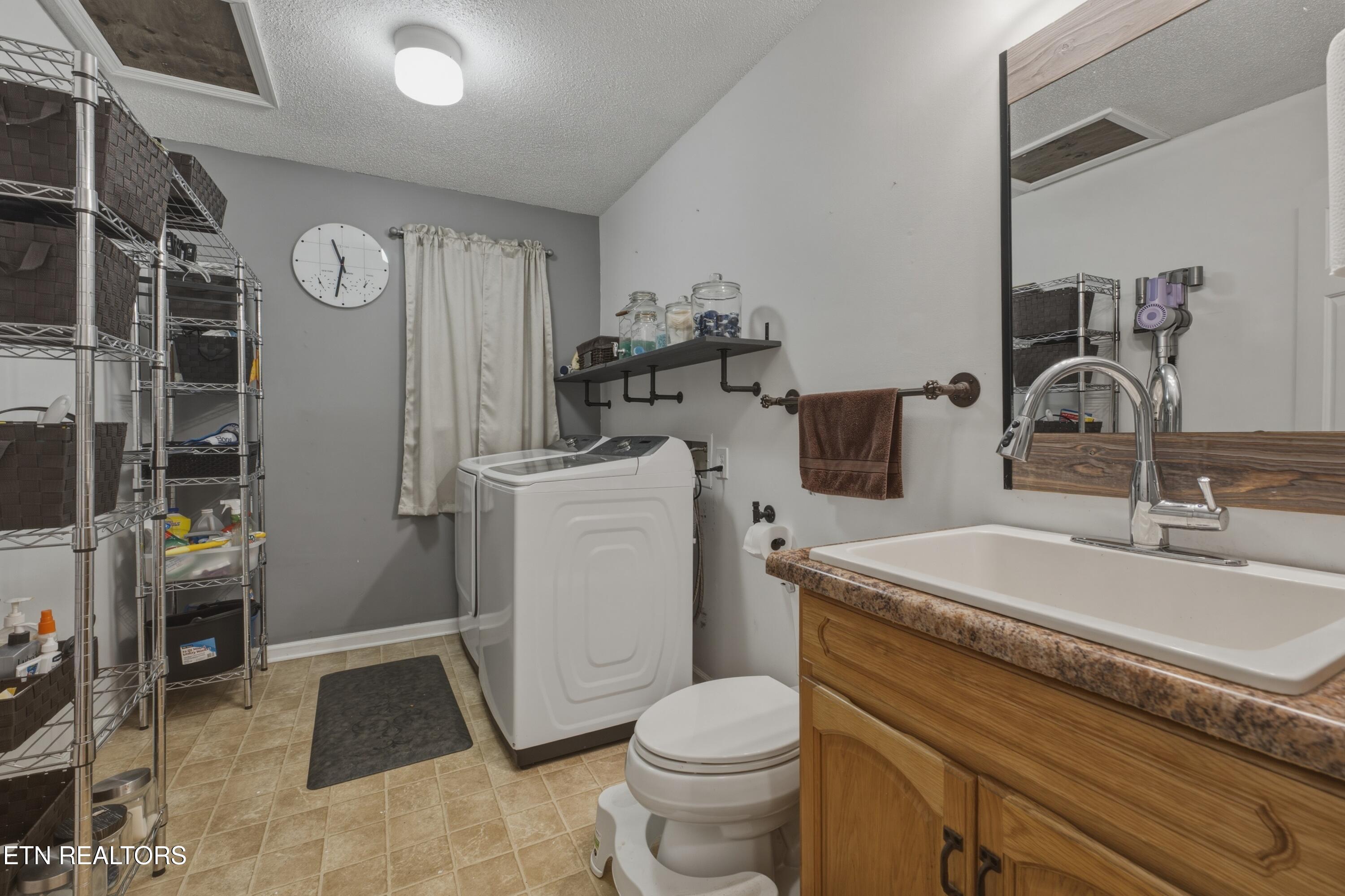 1119 W Outer Drive Oak Ridge TN 37830