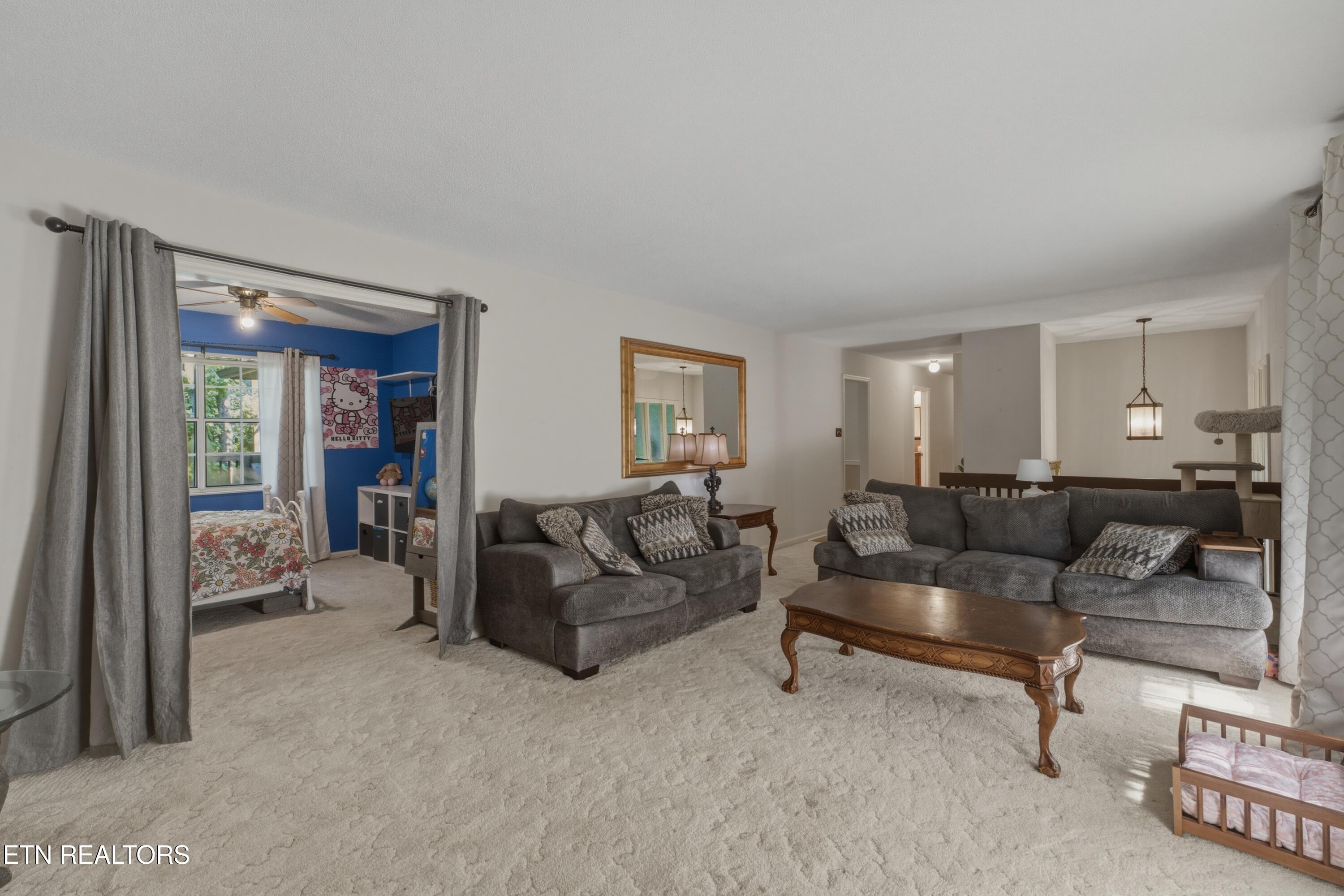 1119 W Outer Drive Oak Ridge TN 37830