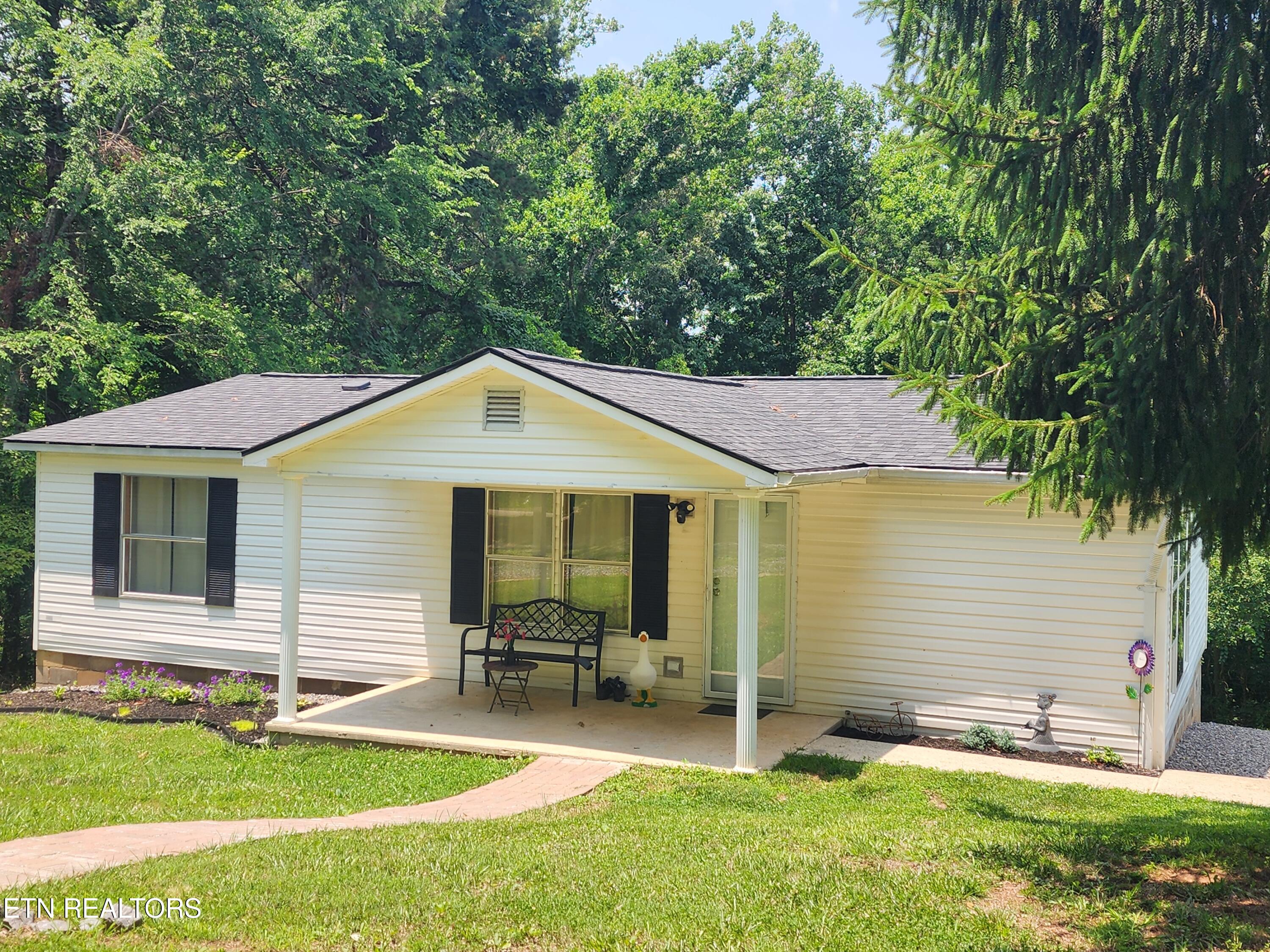 709 Skyline Drive Harriman TN 37748