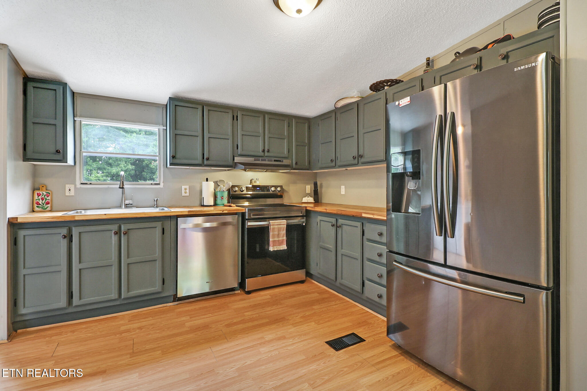 709 Skyline Drive Harriman TN 37748