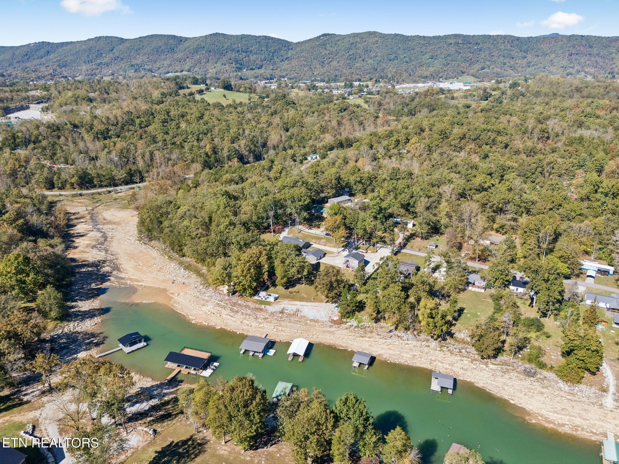 496 Shawnee Drive Jacksboro TN 37757