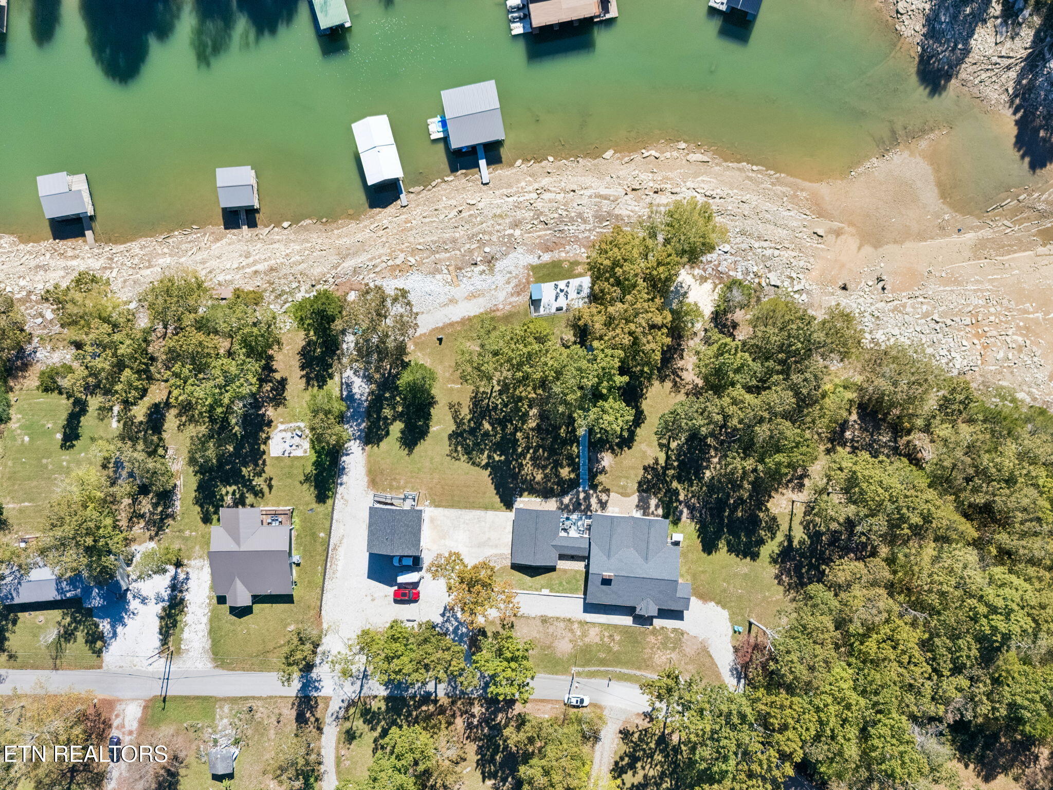 496 Shawnee Drive Jacksboro TN 37757