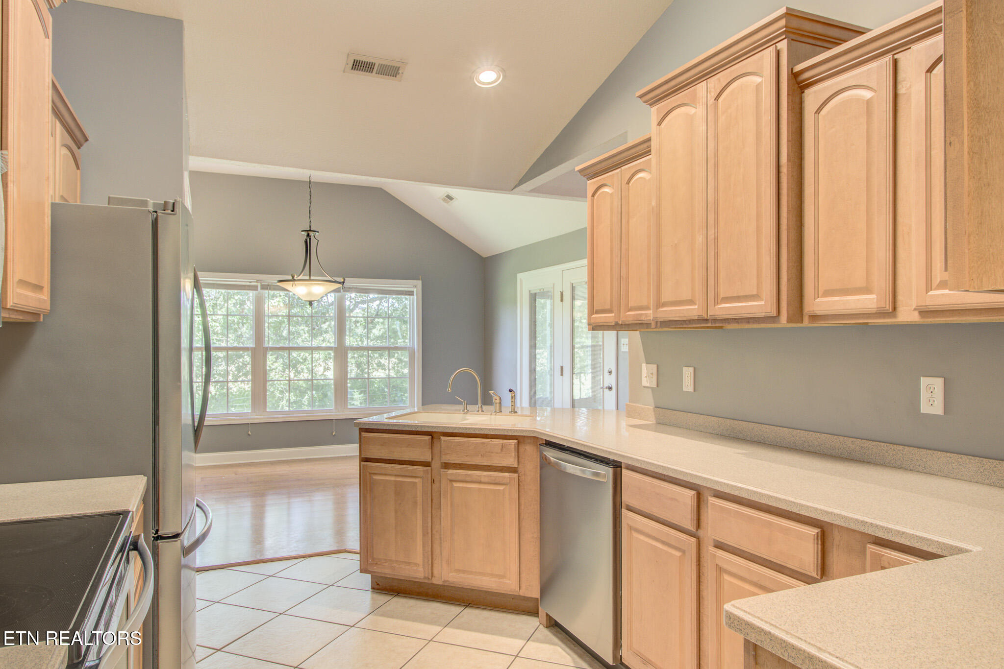 1074 Saint Johns Drive Maryville TN 37801