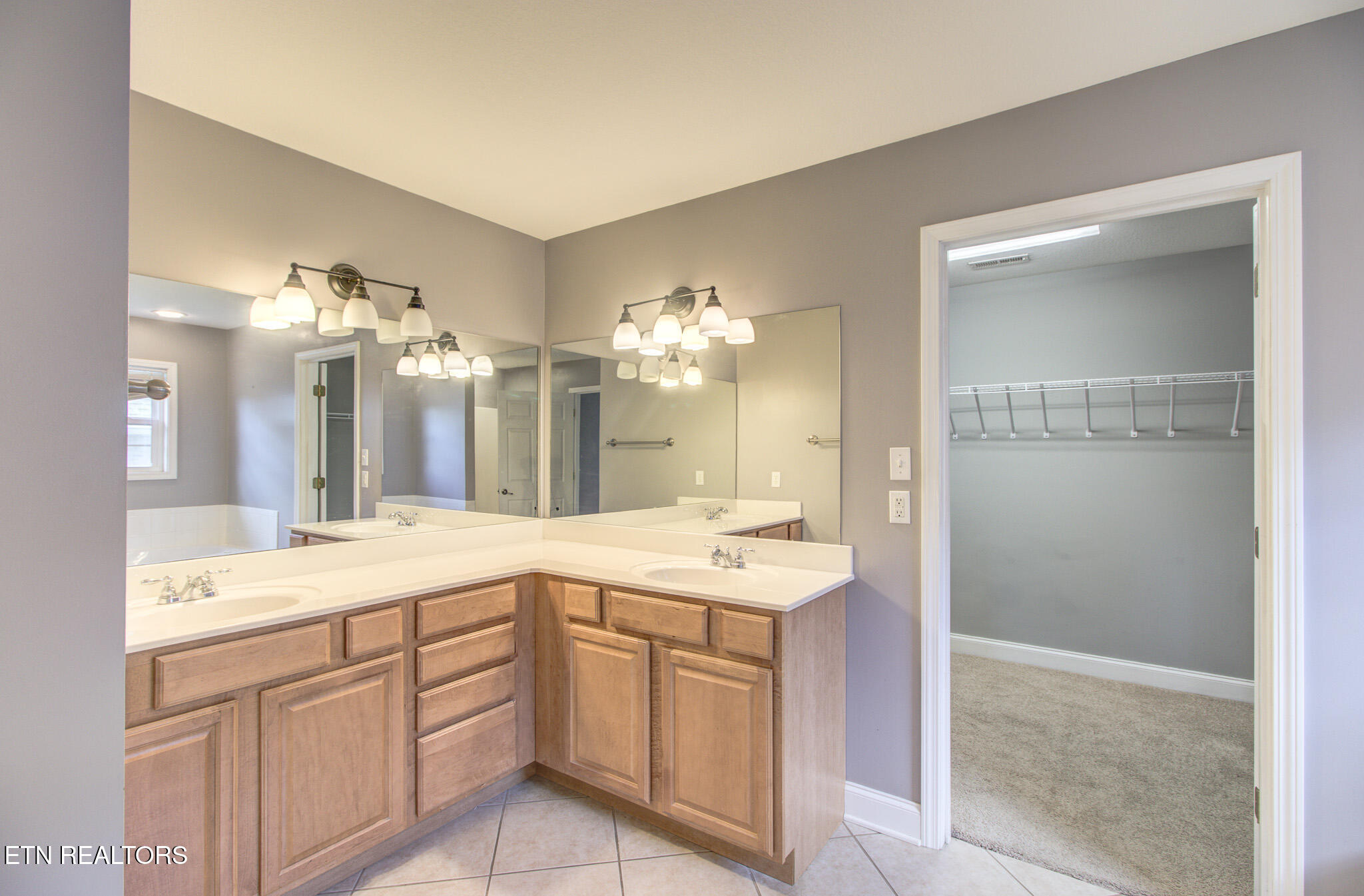 1074 Saint Johns Drive Maryville TN 37801
