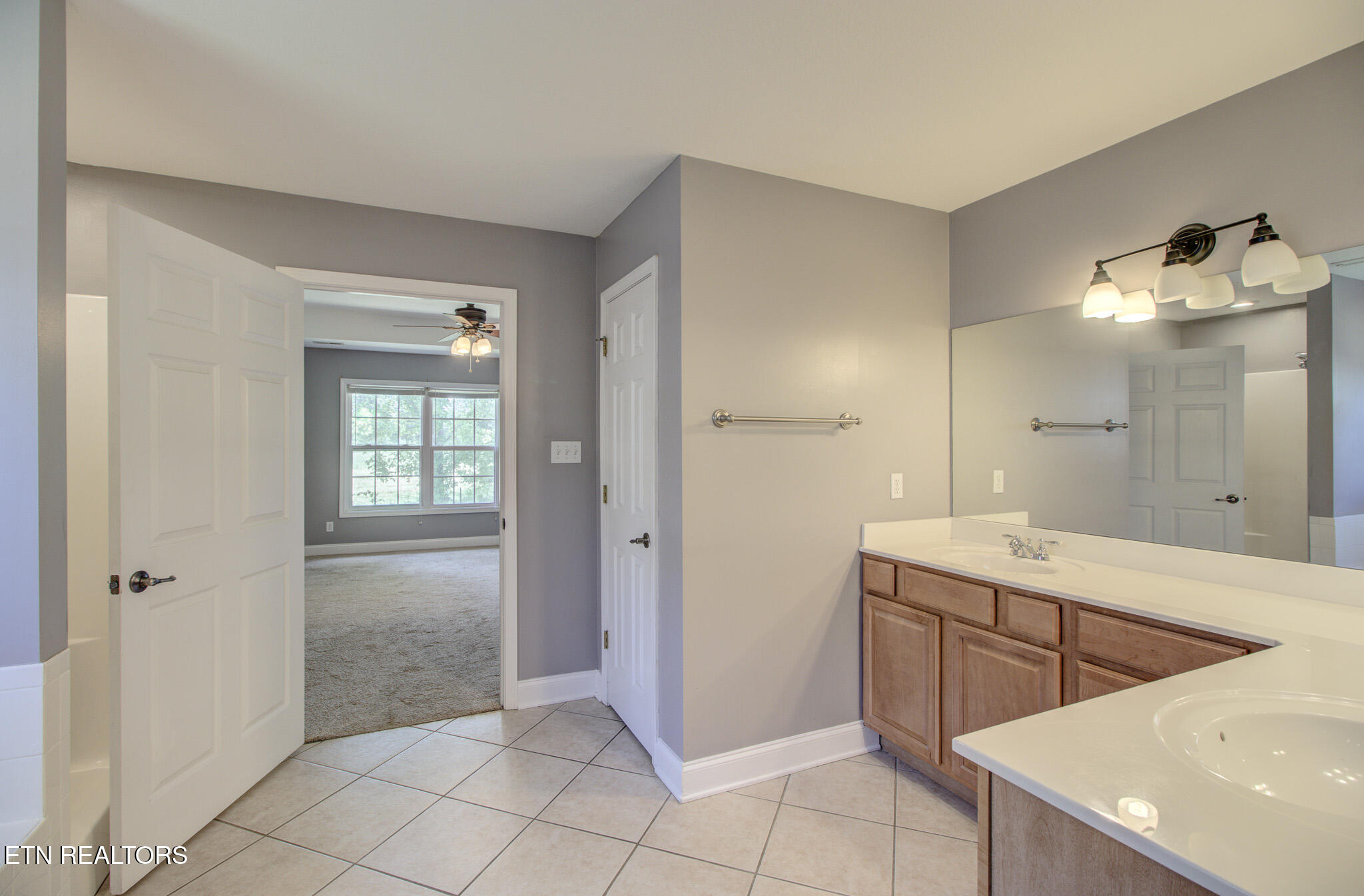 1074 Saint Johns Drive Maryville TN 37801