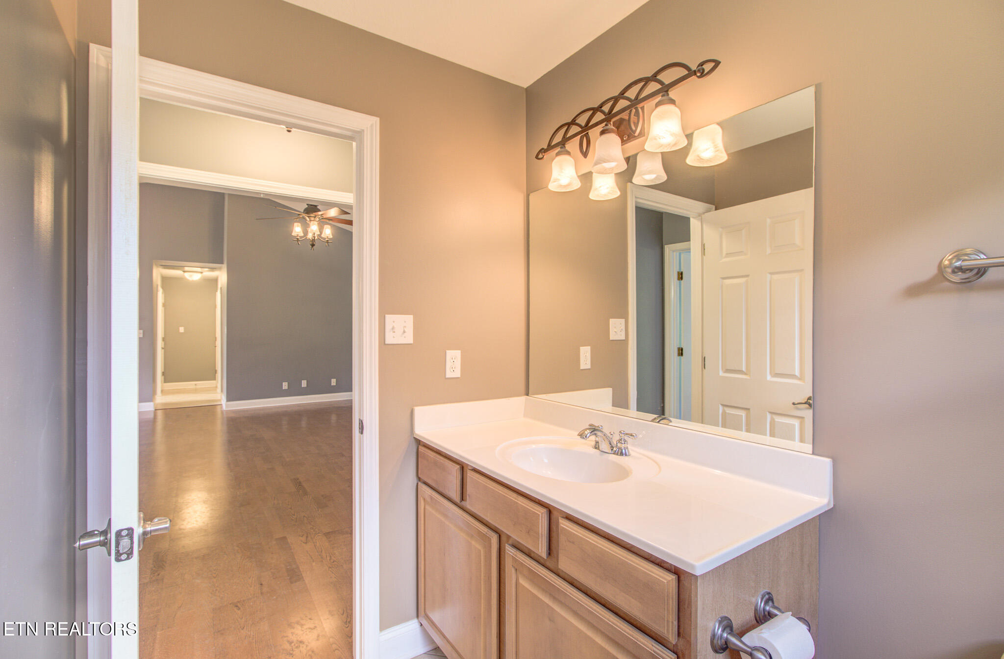 1074 Saint Johns Drive Maryville TN 37801