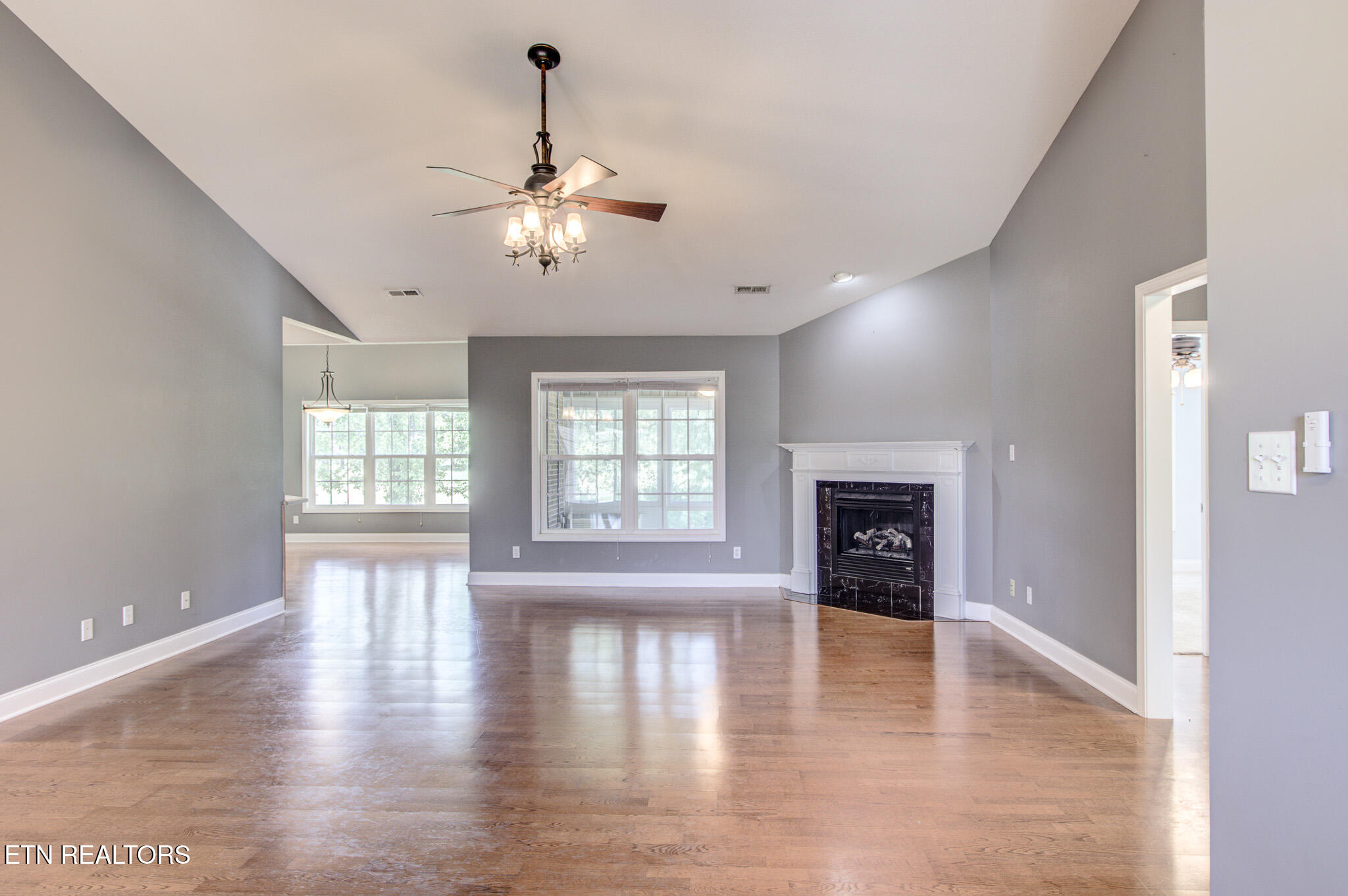 1074 Saint Johns Drive Maryville TN 37801